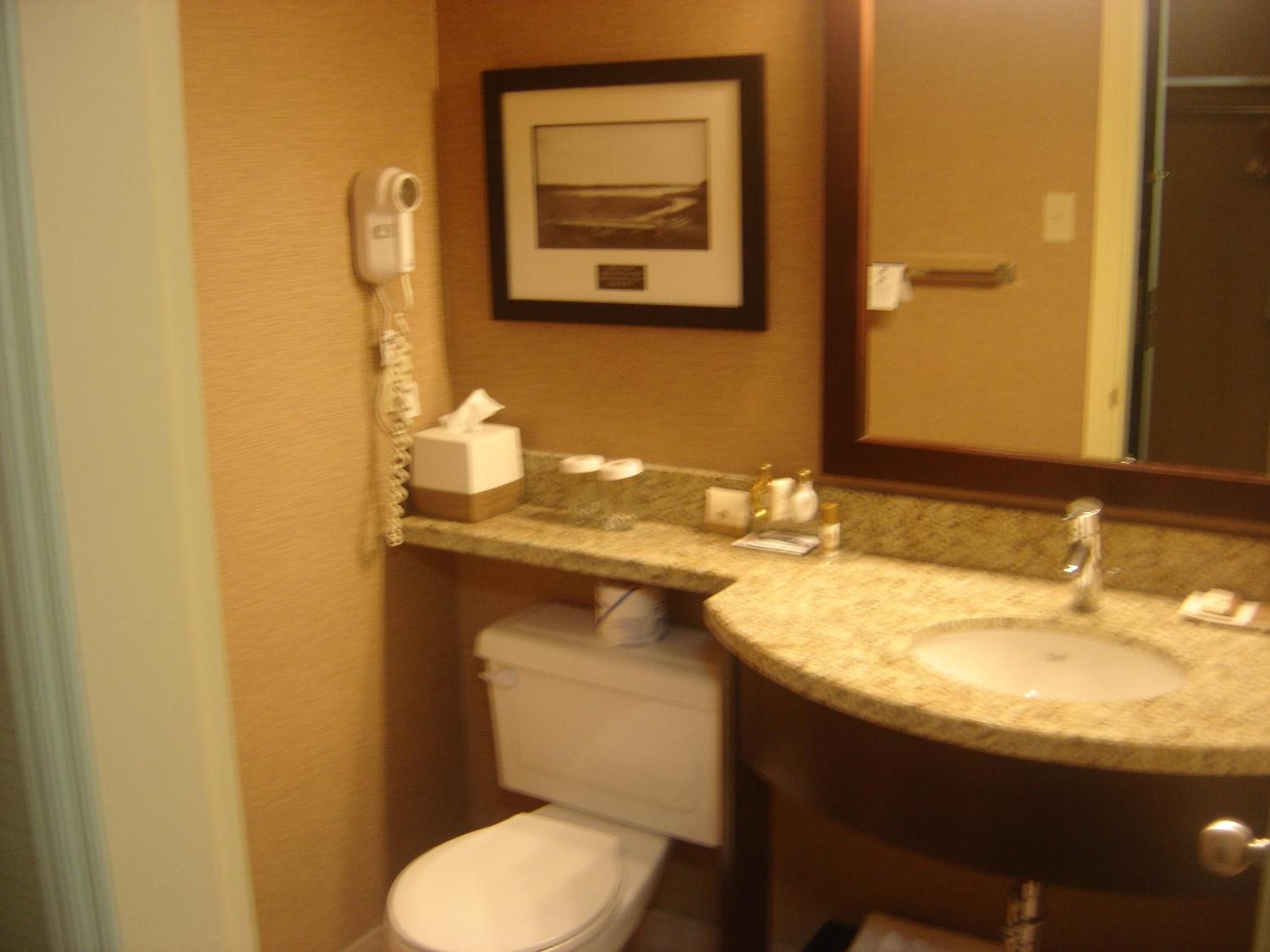 Queen Room - Non-Smoking - Photo 5