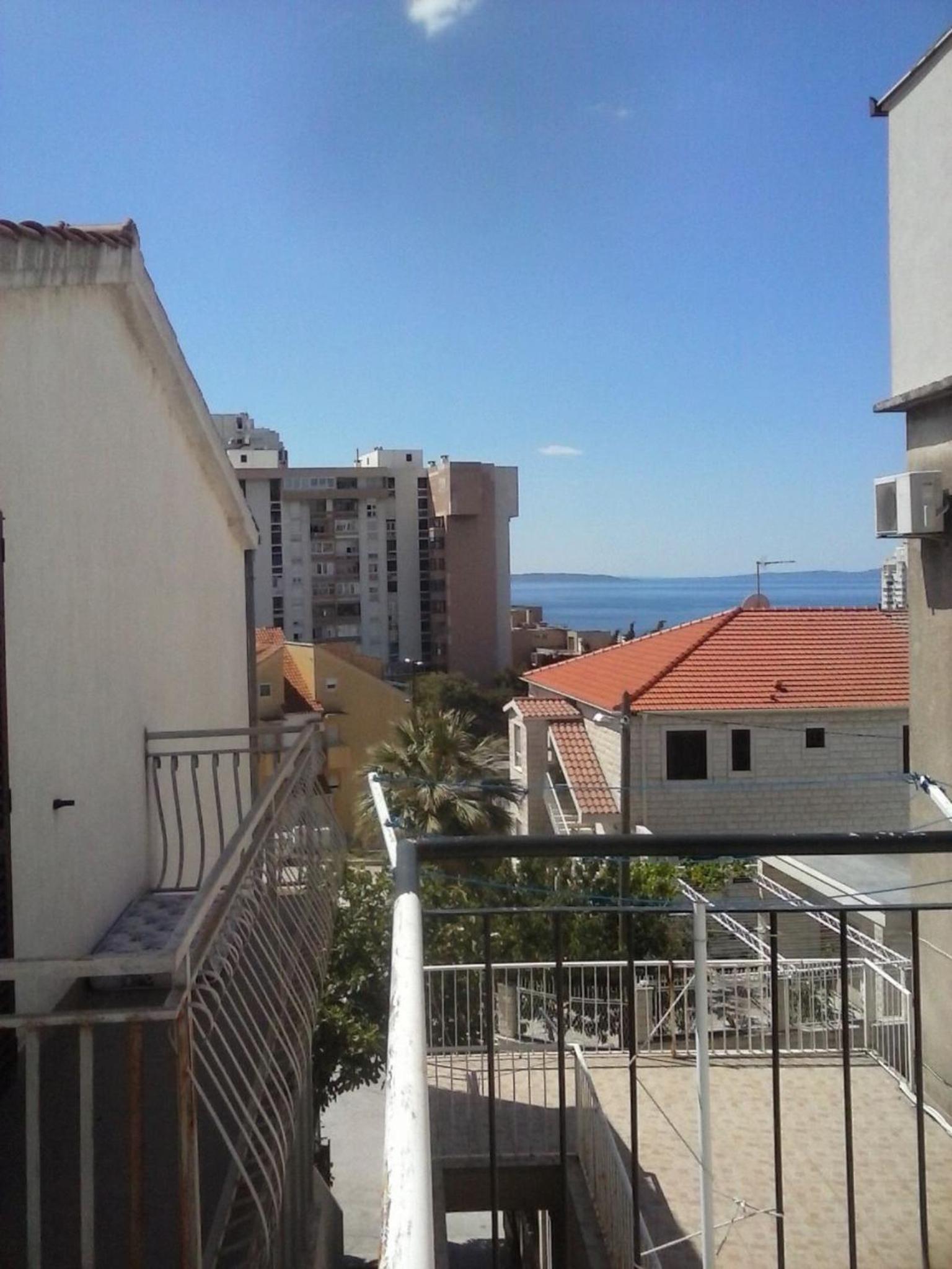 Studio with Balcony - Photo 13