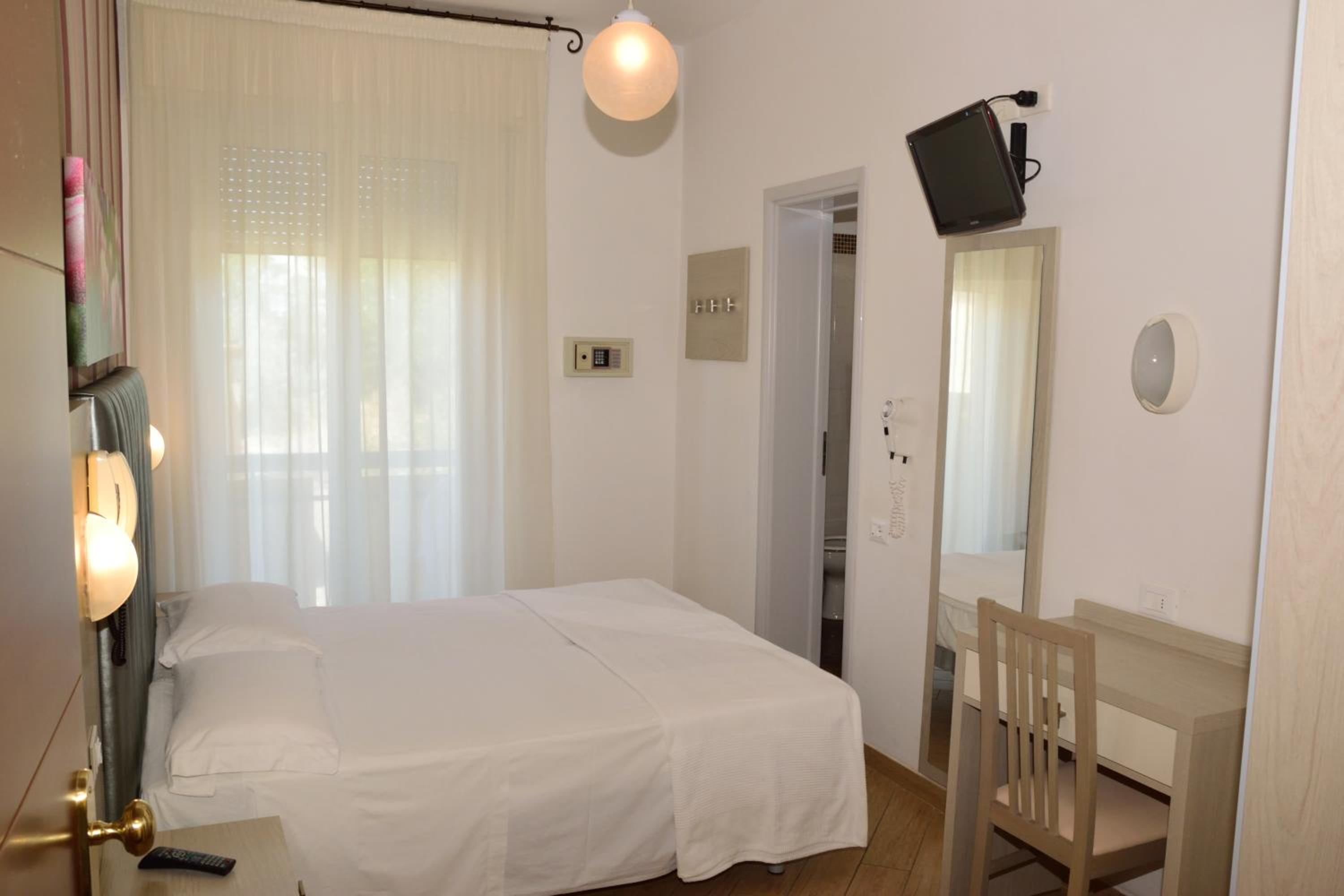 Double Room - Photo 1