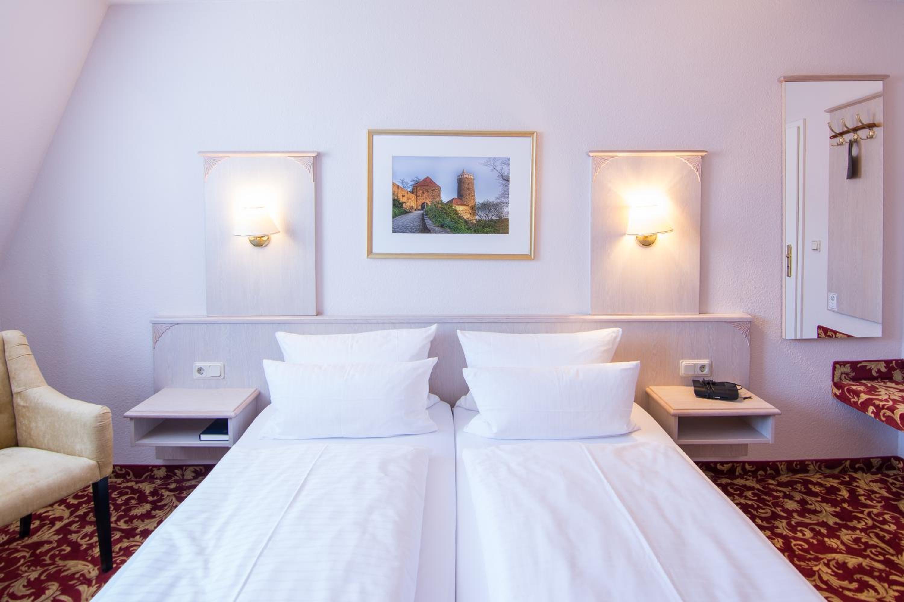 Double Room - Photo 6
