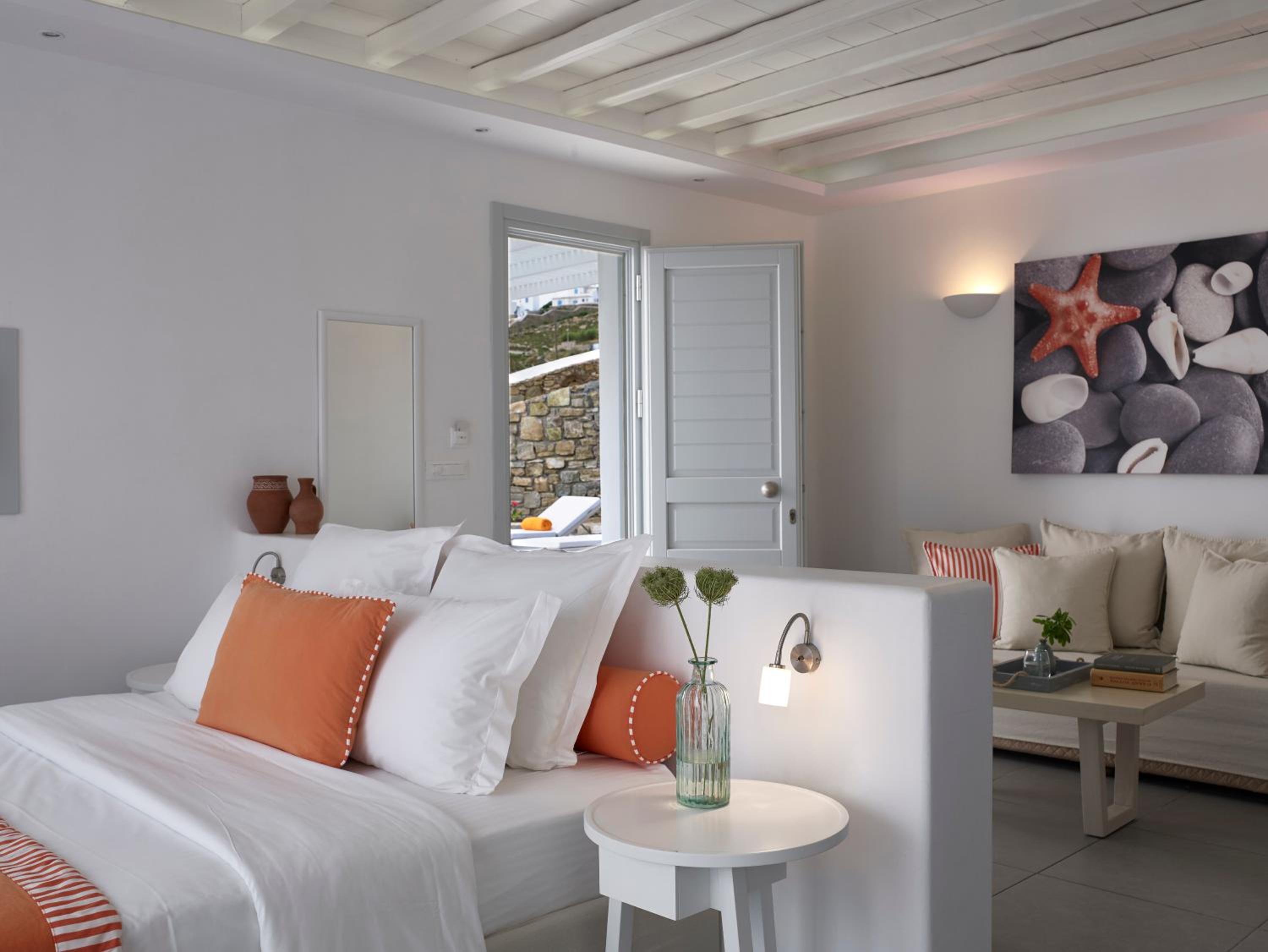 One-Bedroom Villa with Private Pool - Photo 4