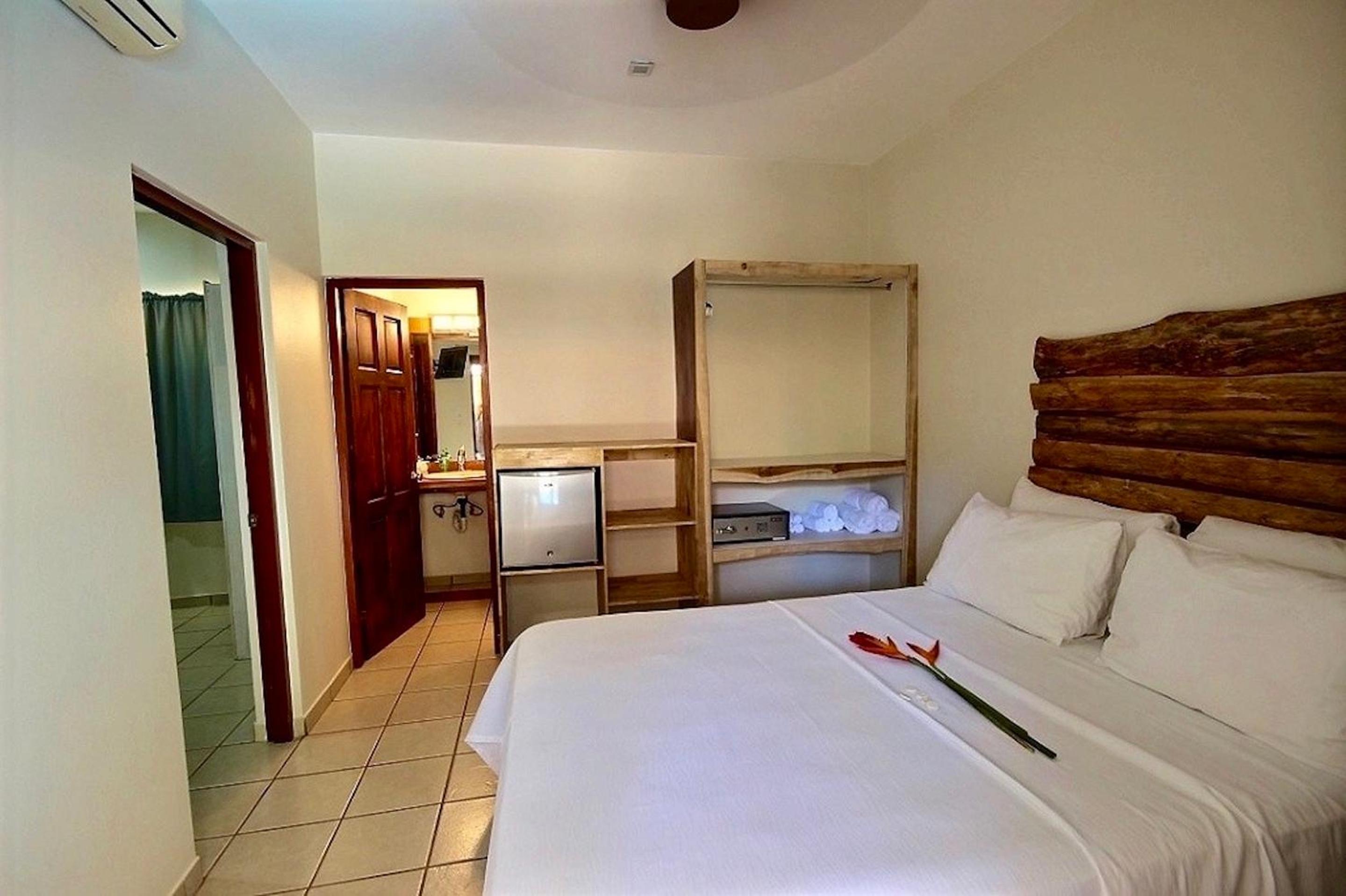 Habitación Cuádruple junto a la piscina