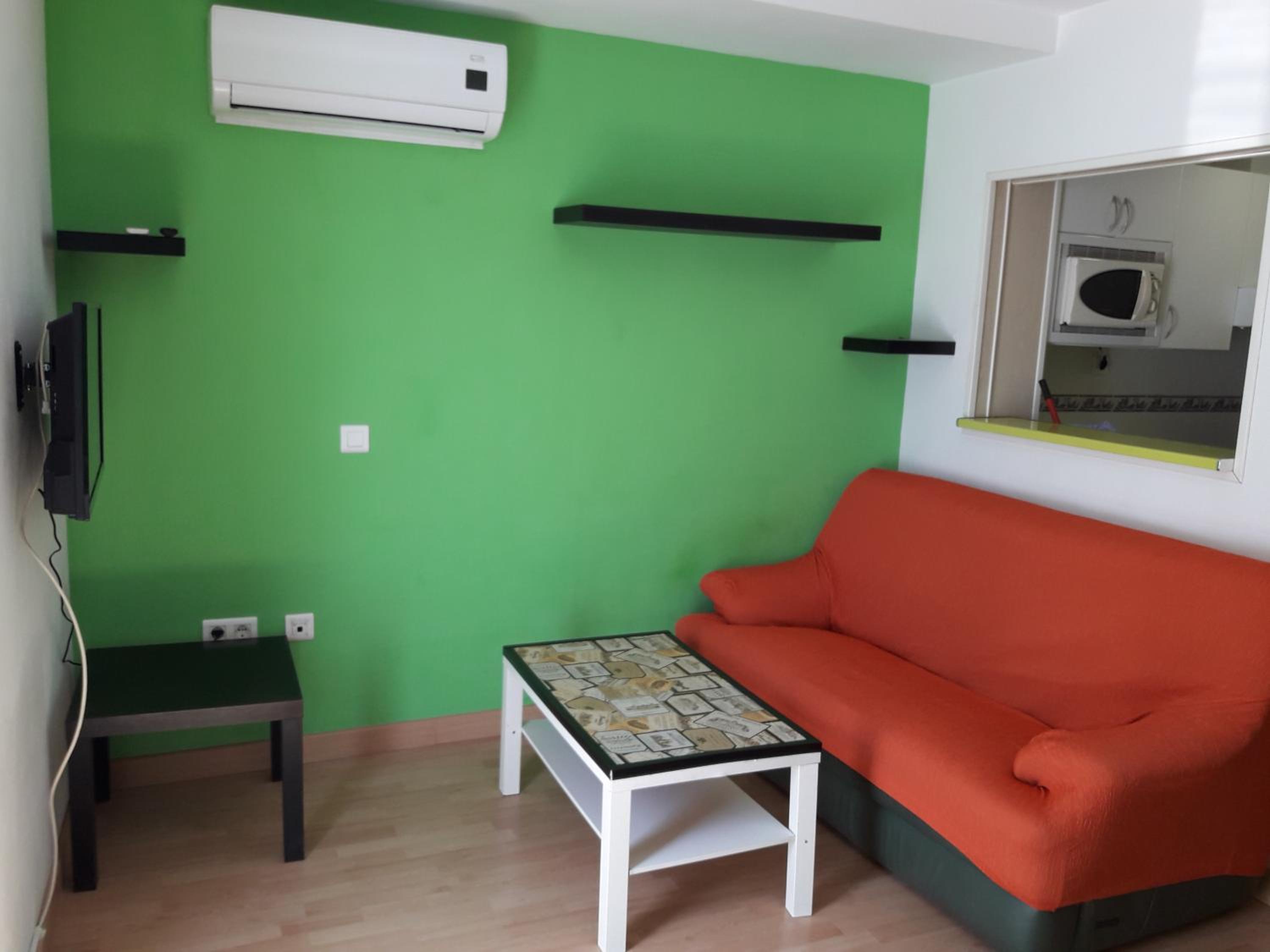 Apartamento con Balcón