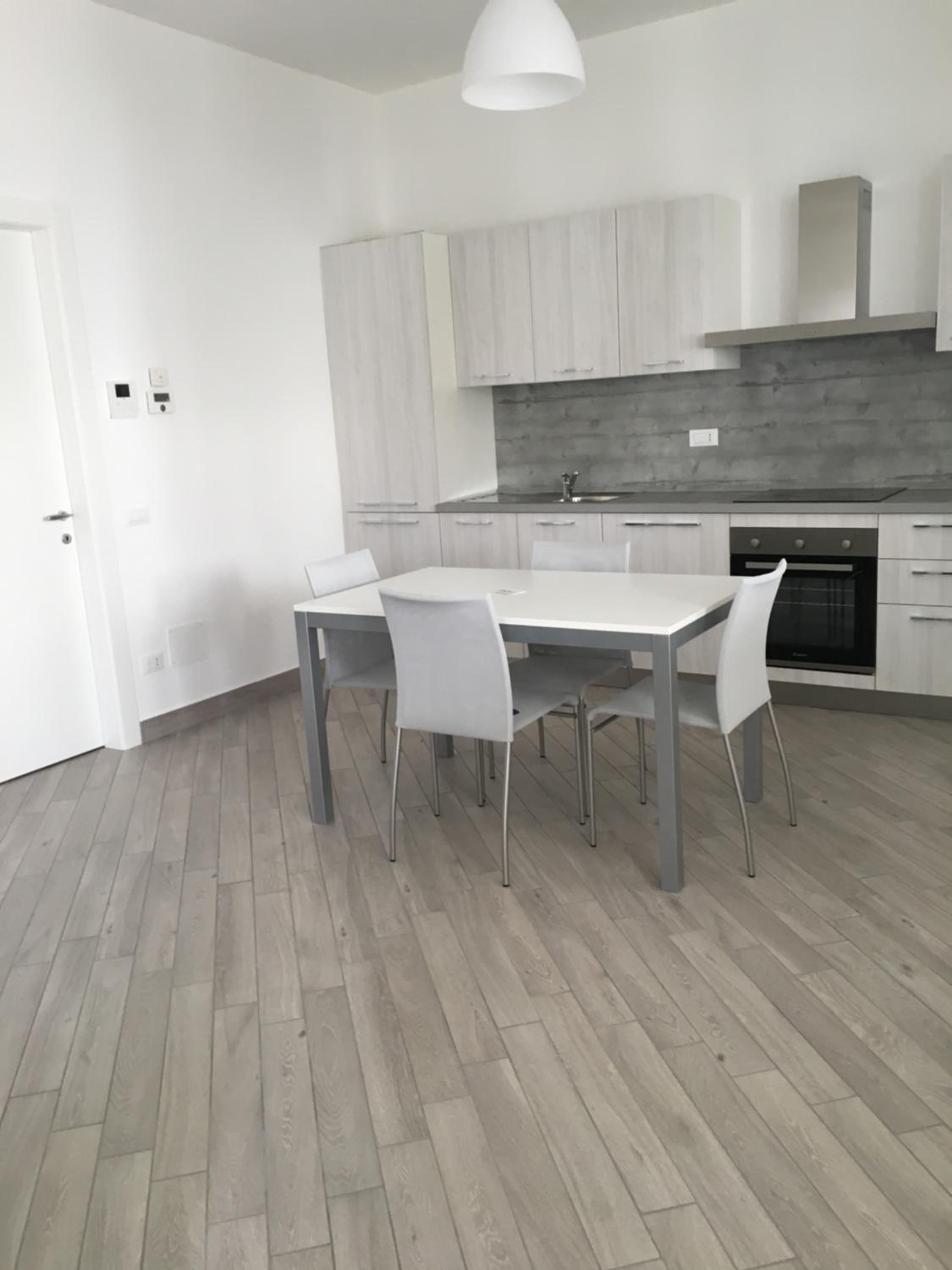 One-Bedroom Apartment - Photo 11