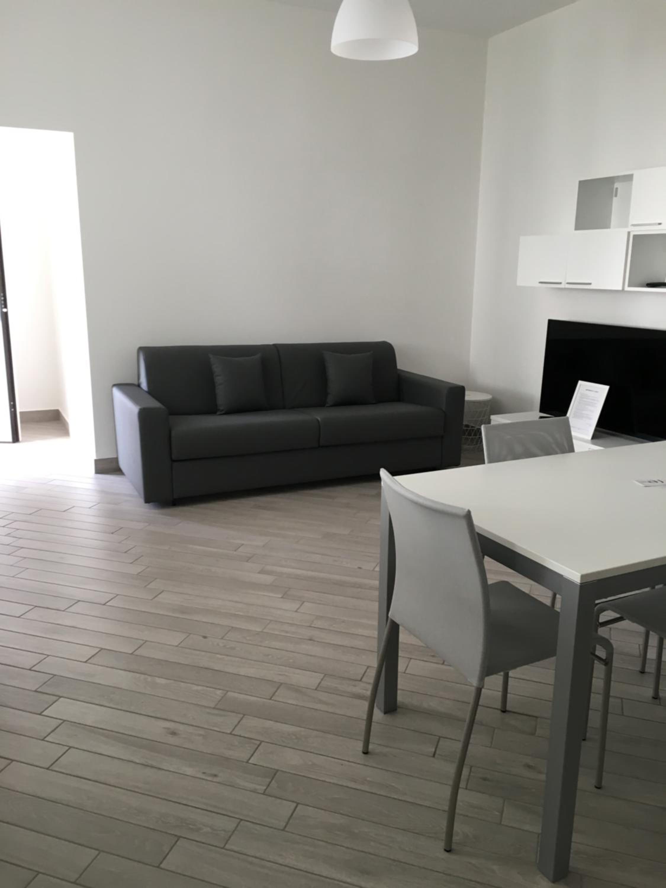 One-Bedroom Apartment - Photo 34