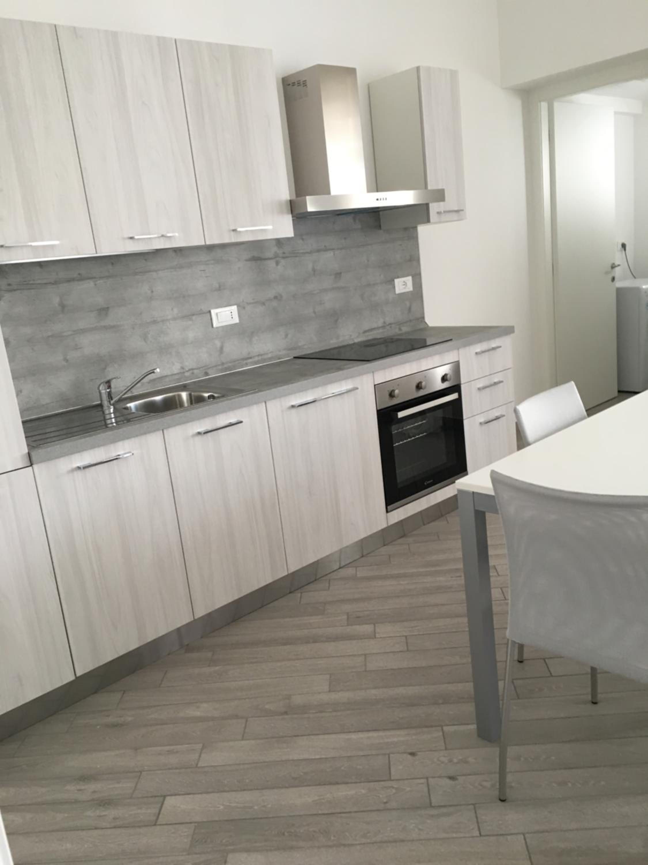 One-Bedroom Apartment - Photo 6