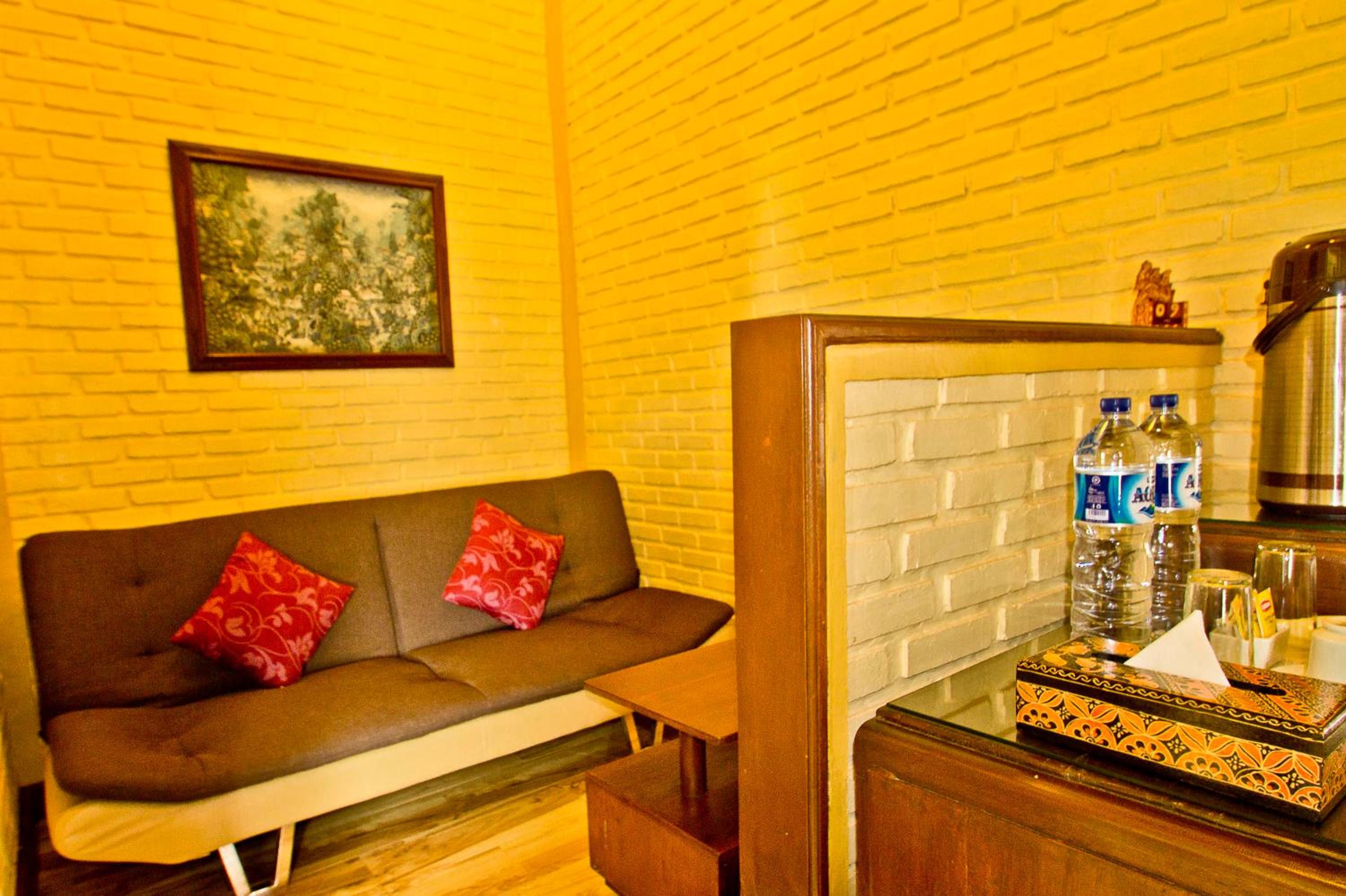 Villa One - Photo 1