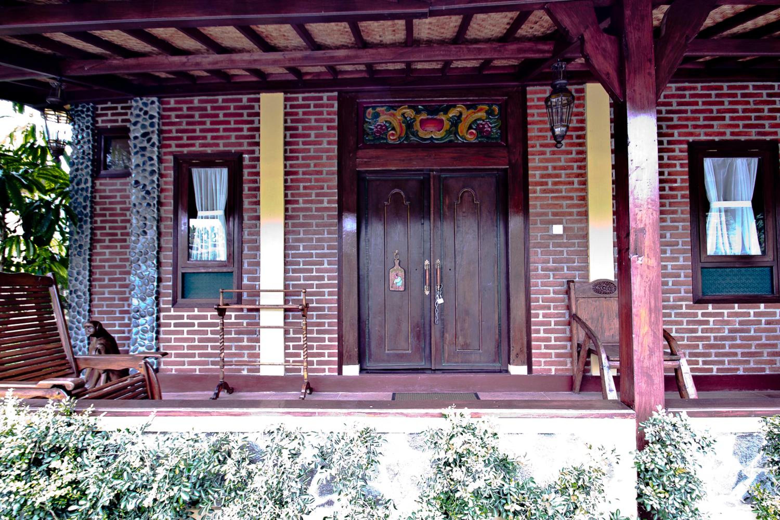 Villa Three - Photo 2