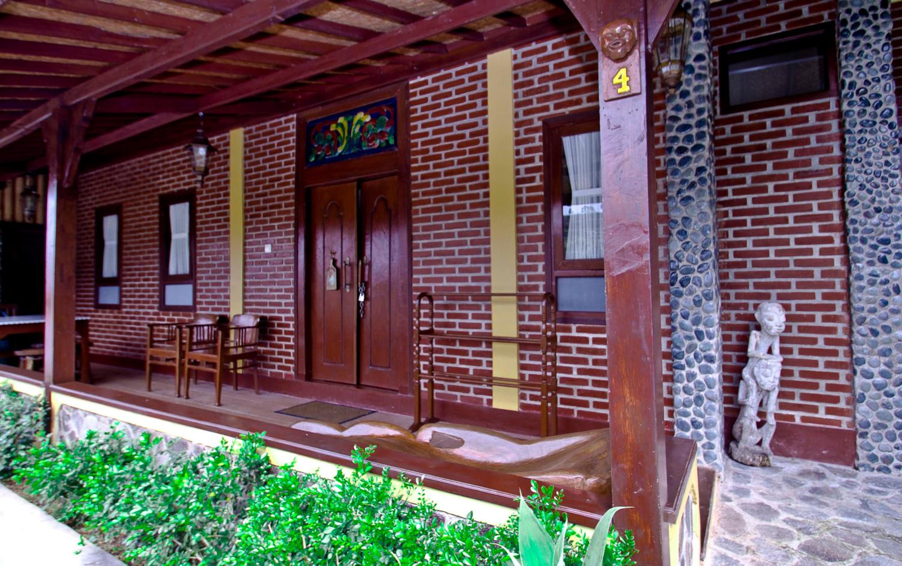 Villa Four - Photo 2