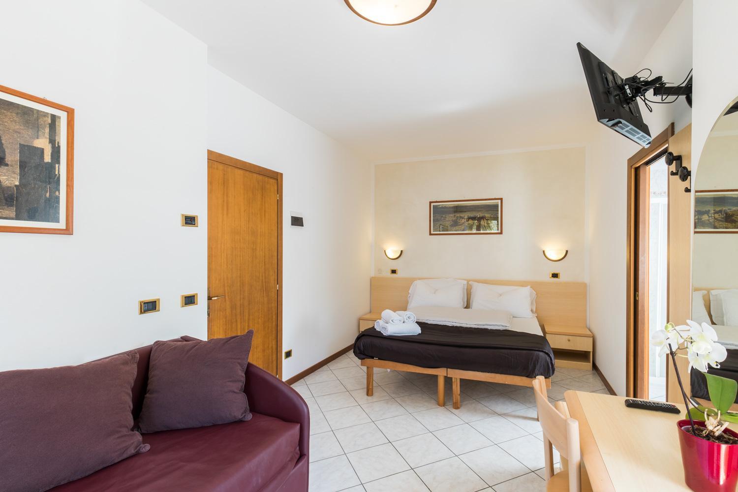 Triple Room - Photo 2