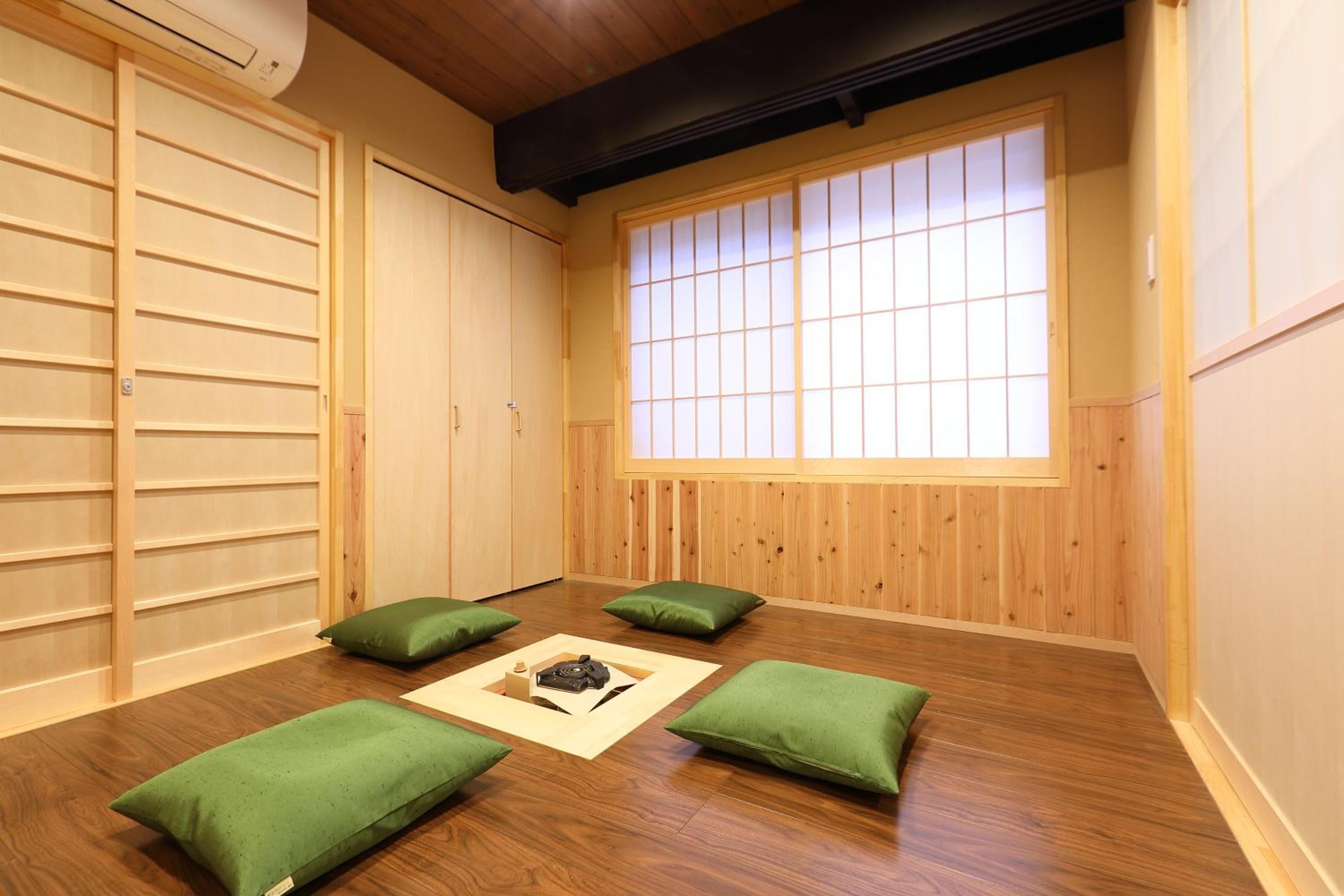 Japanese-Style Town House - Photo 5