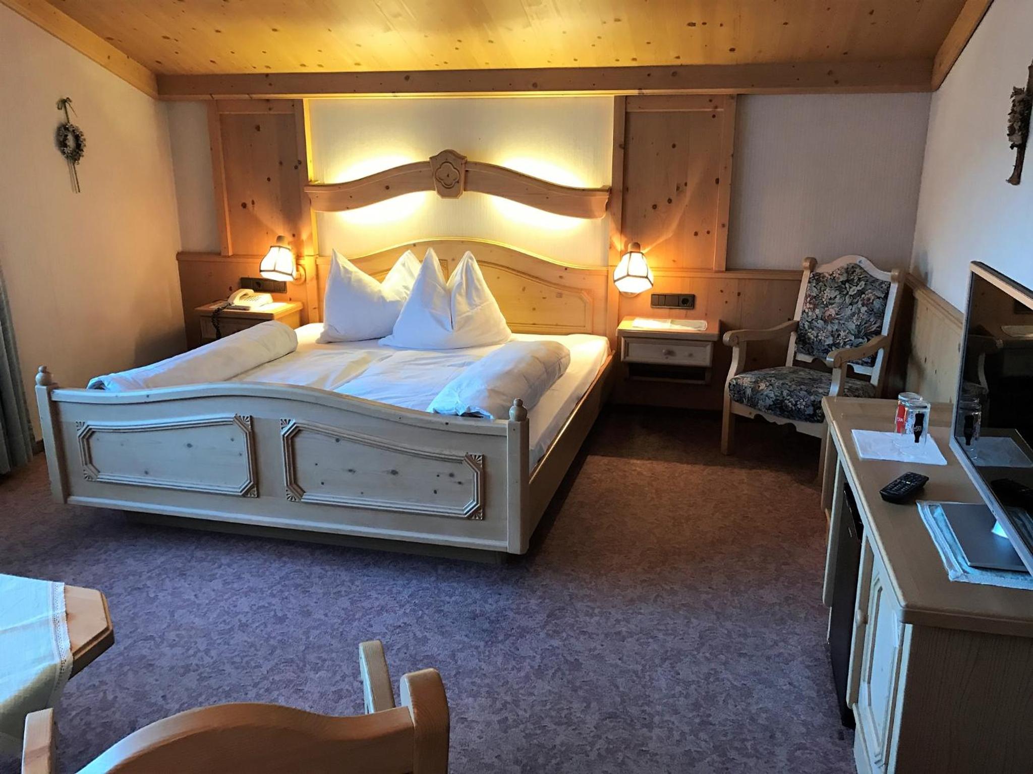 Double Room with Balcony and East View - Photo 4