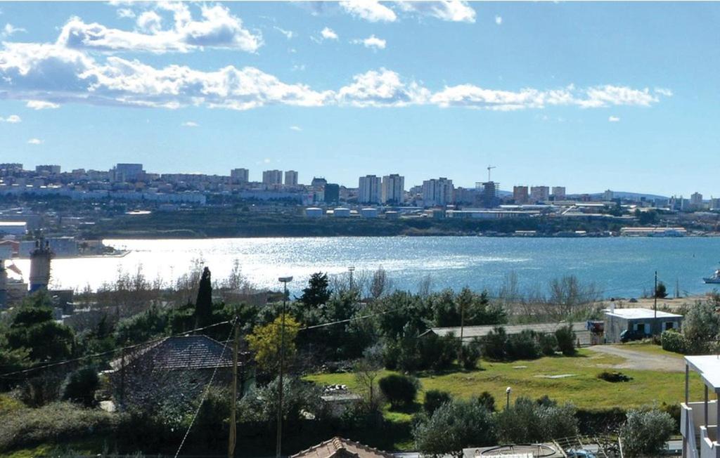 Apartment with Sea View photo 2