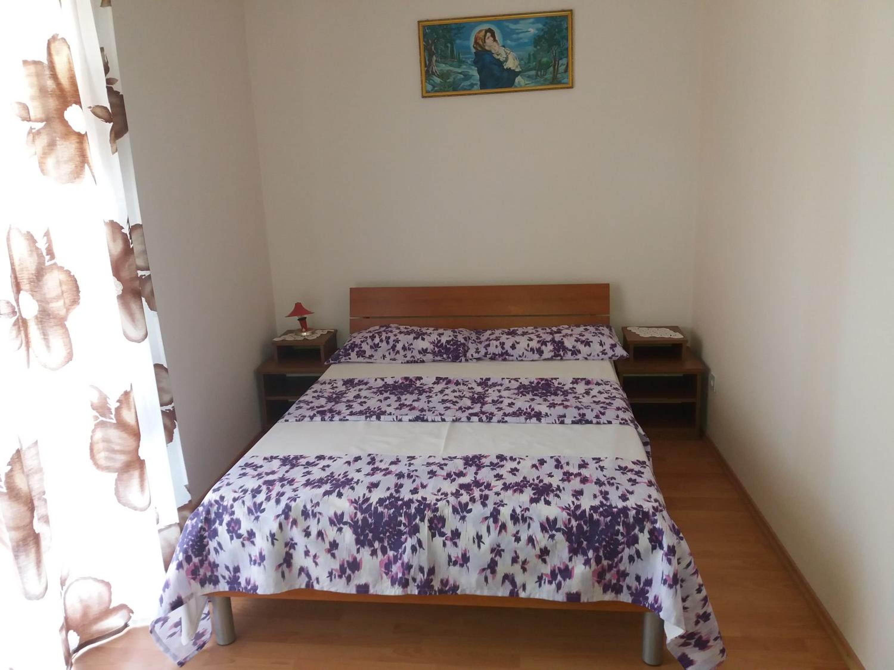 Apartment with Balcony photo 2
