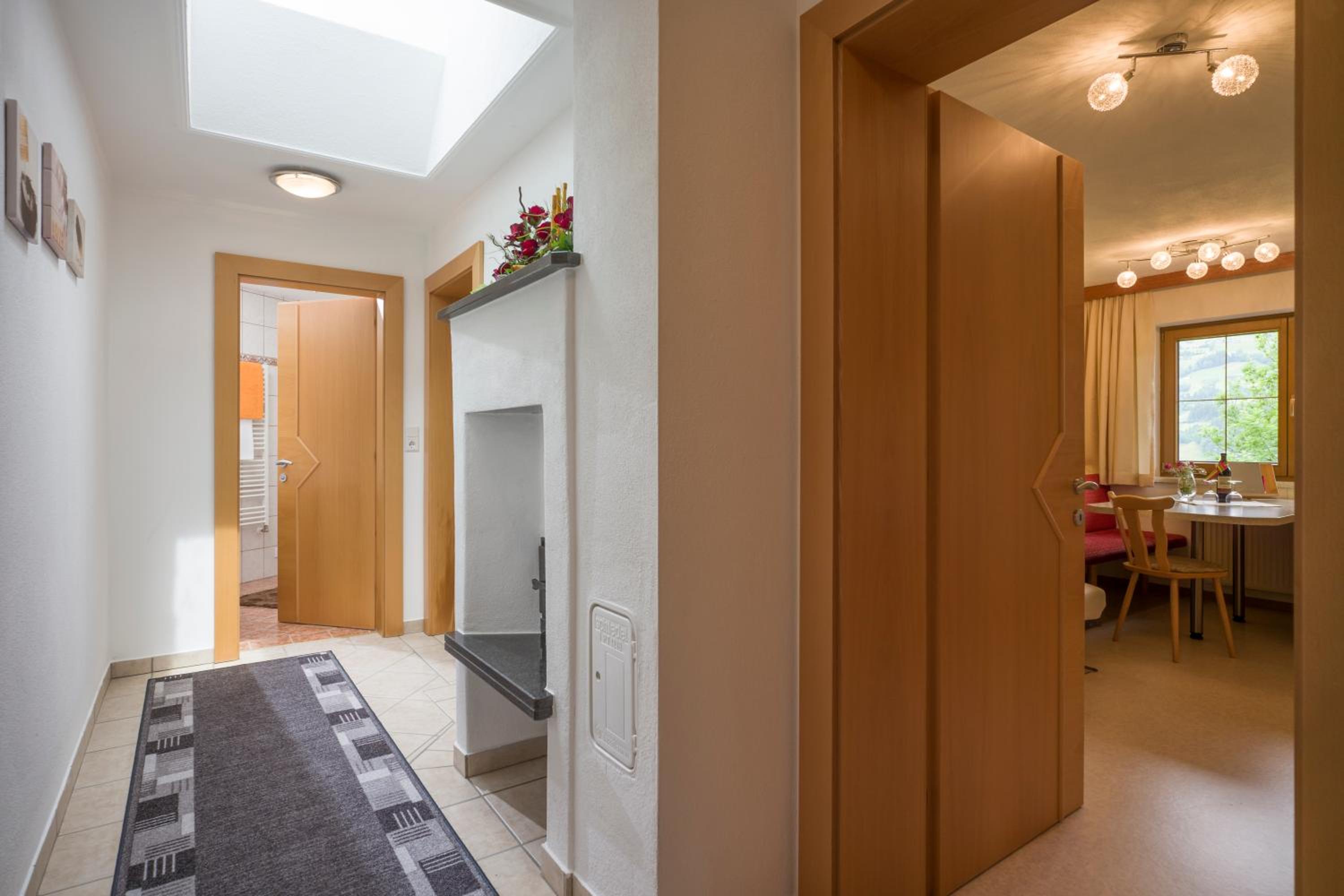 One-Bedroom Apartment with Balcony photo 1