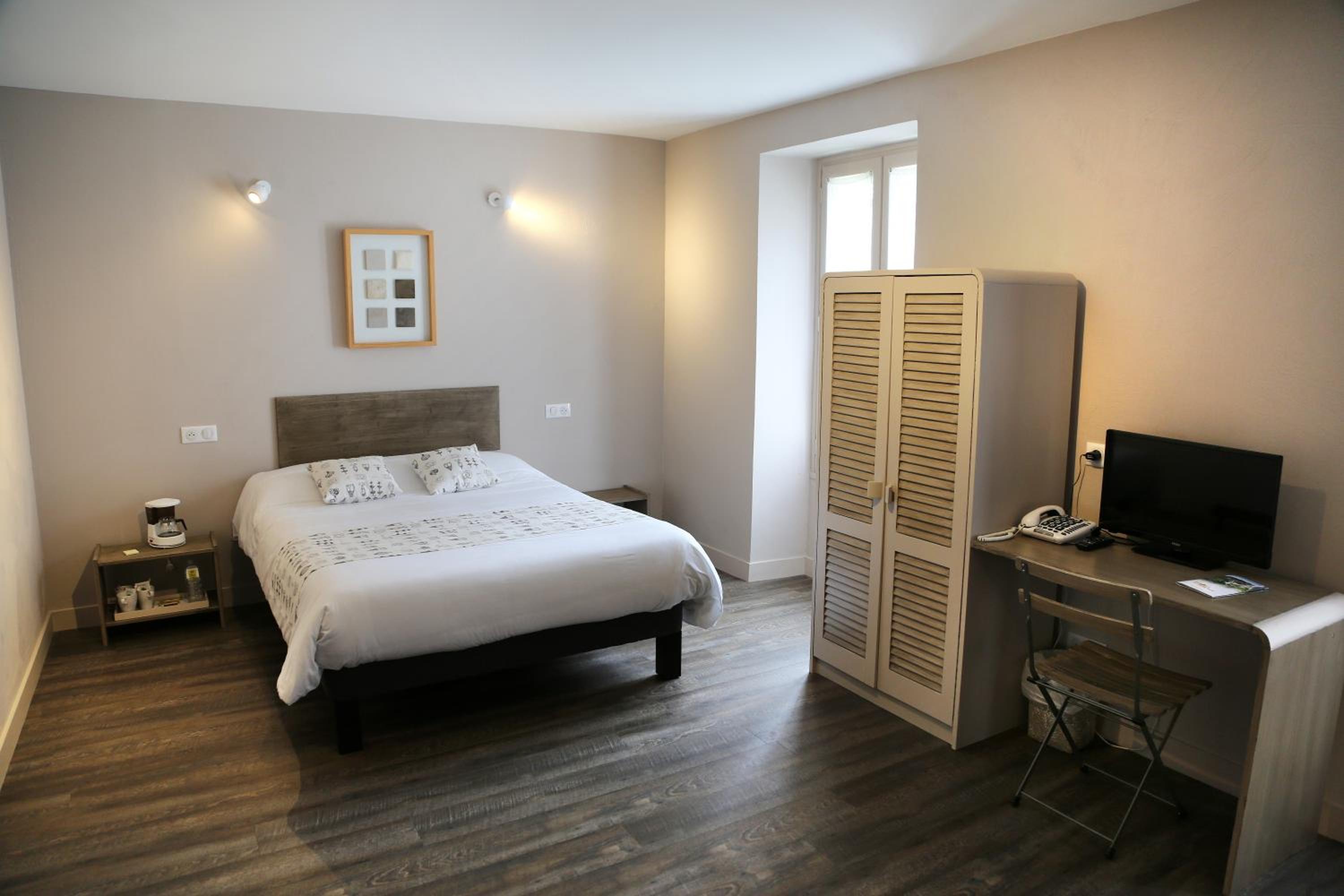 Superior Triple Room photo 3