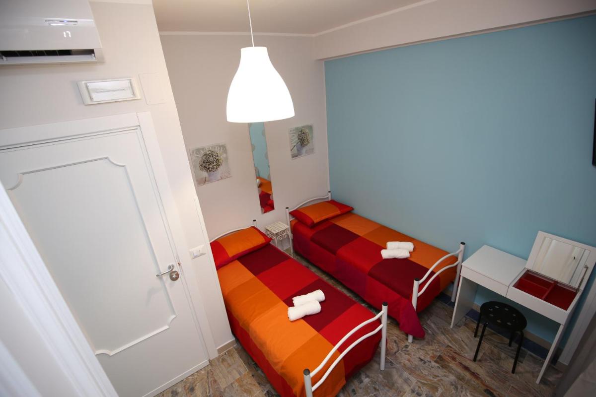 Double or Twin Room with Shared Bathroom photo 3