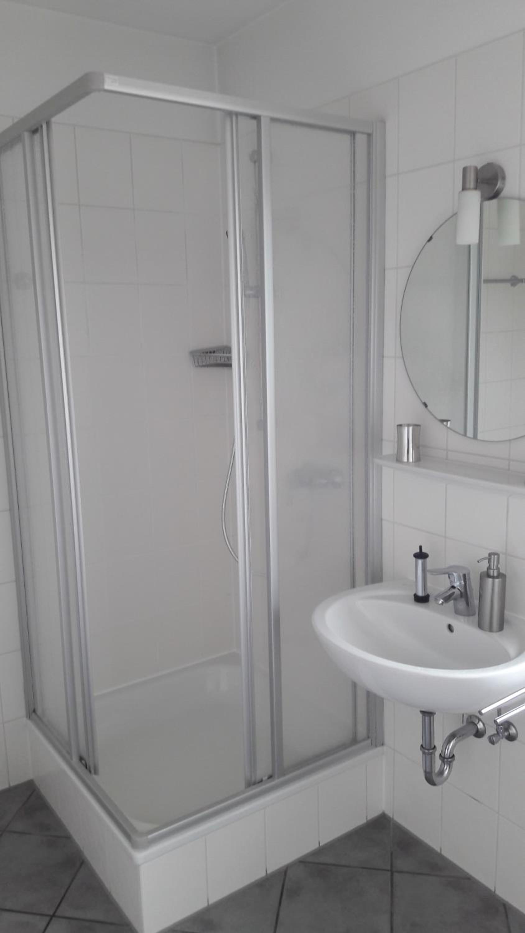 Double Room with Private Bathroom - Photo 7