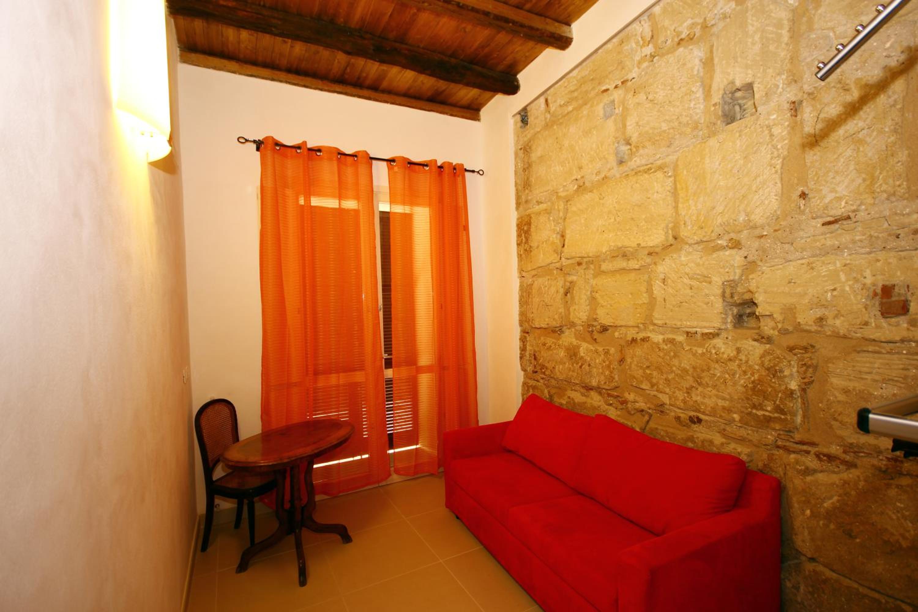 Budget Single Room photo 2
