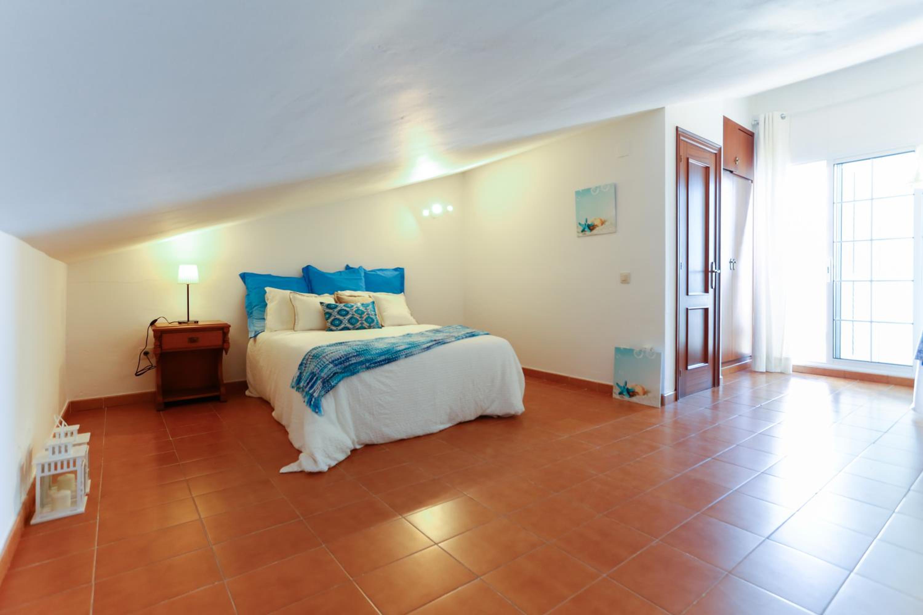 Casa de cuatro habitaciones