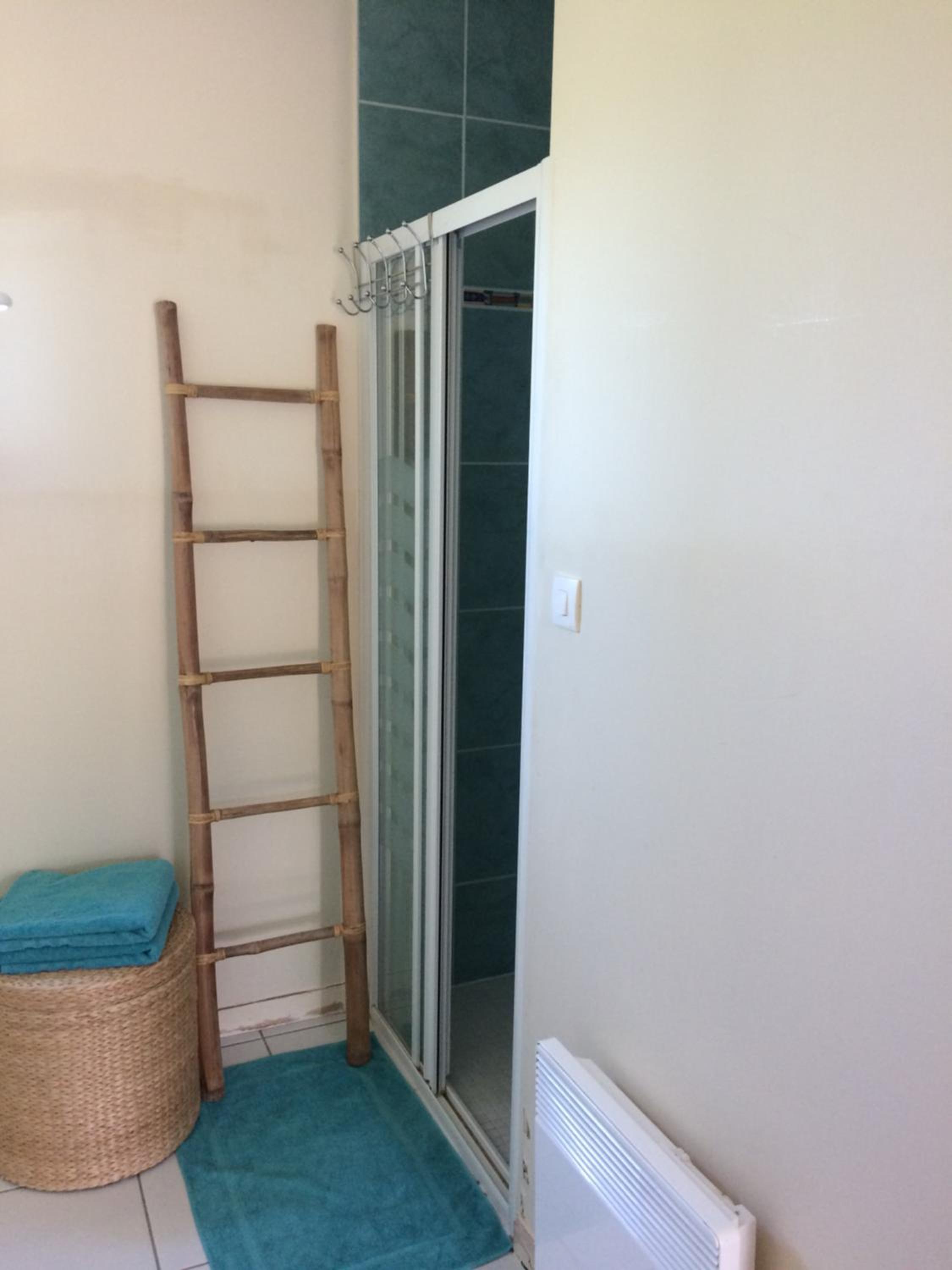 Double Room - Photo 5