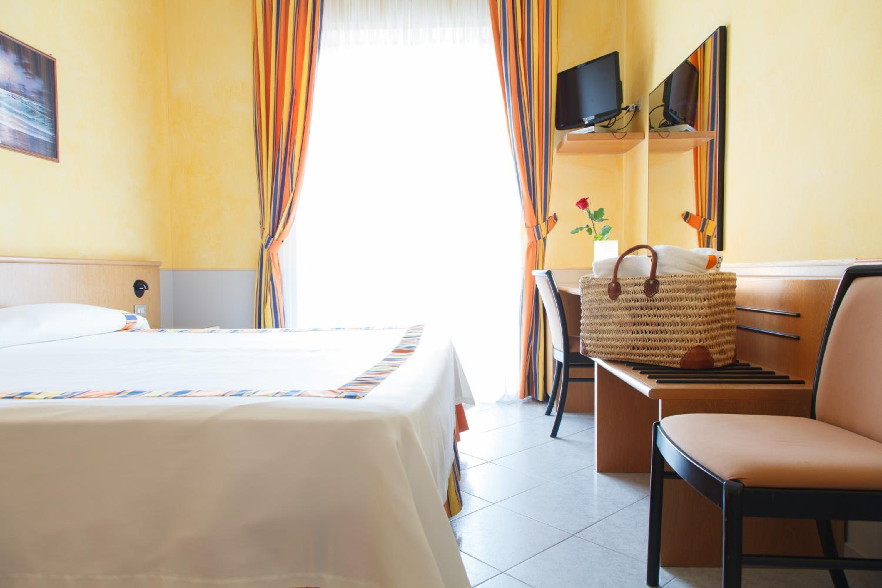 Superior Double or Twin Room - Photo 1