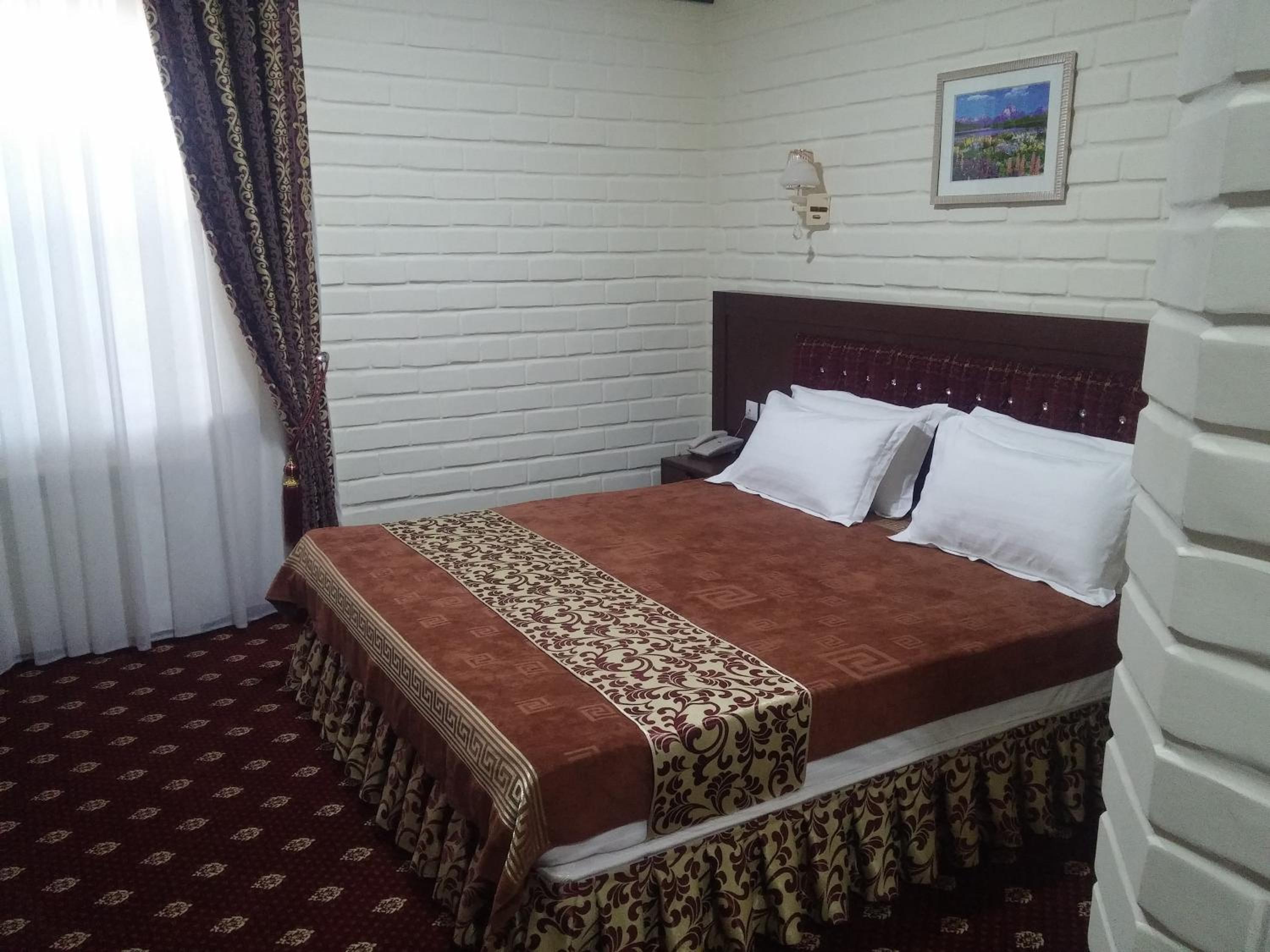 Standard King Room