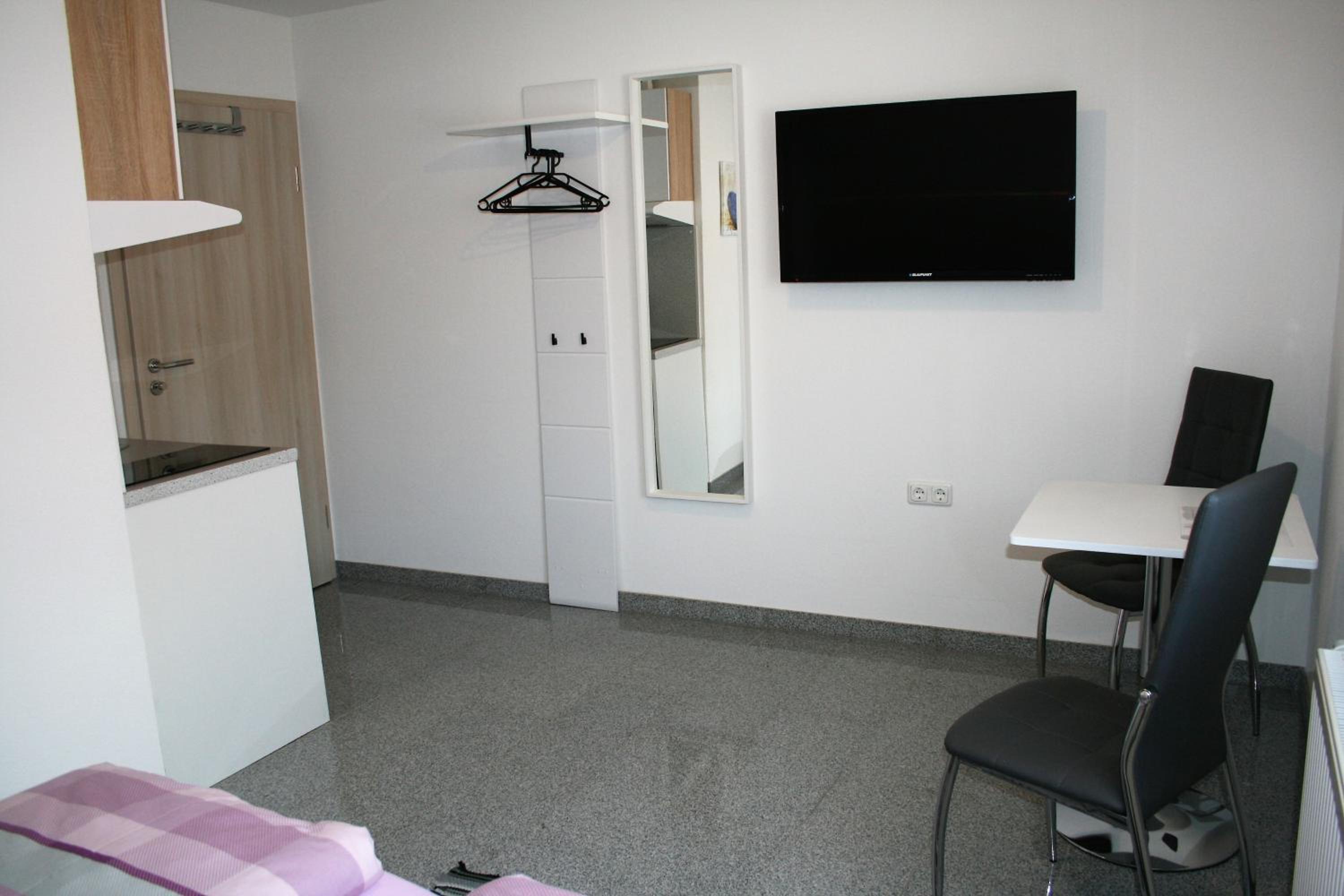 Standard Studio with Kitchen - Photo 1