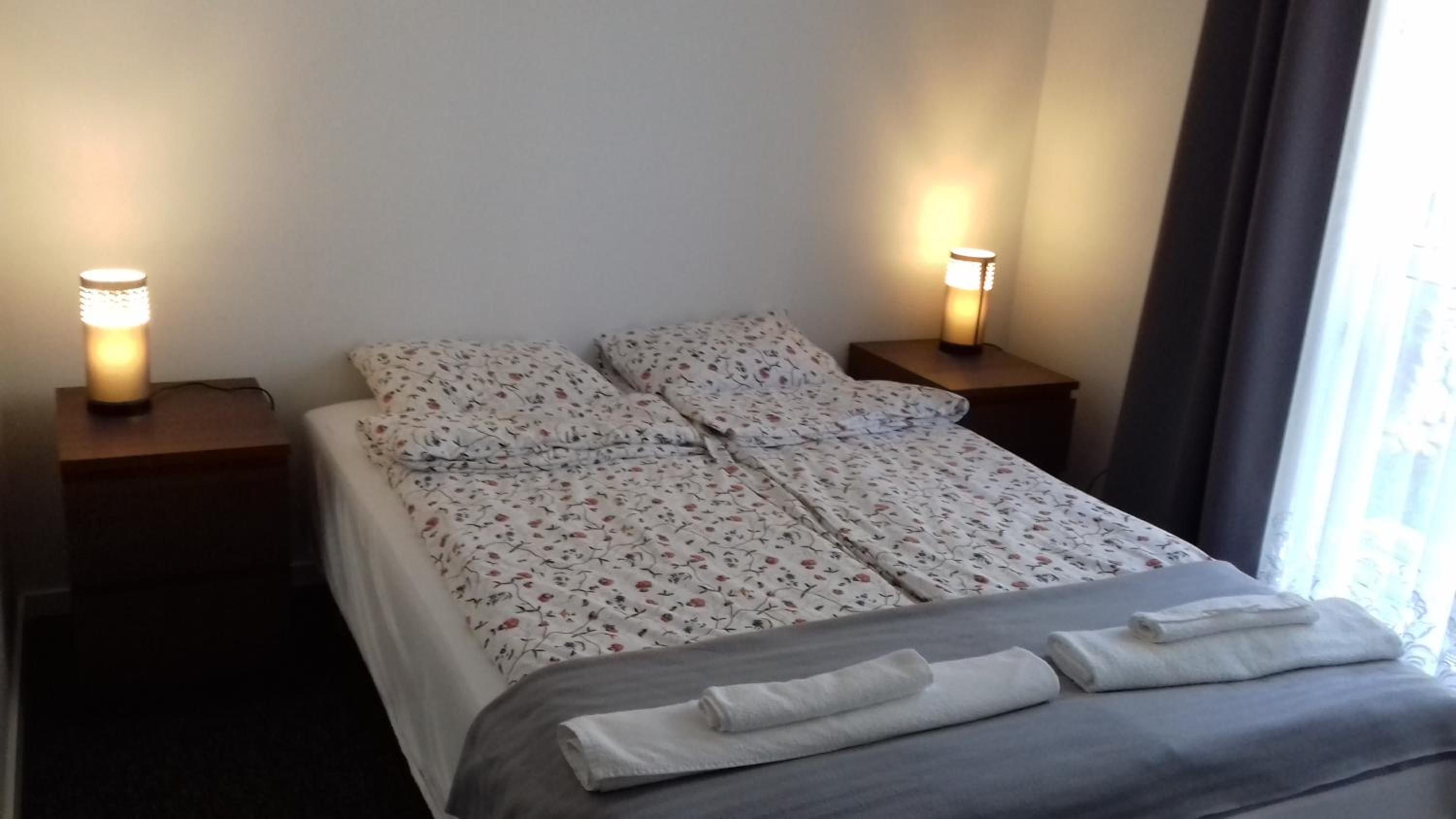 Standard Double Room with Shower - Photo 3