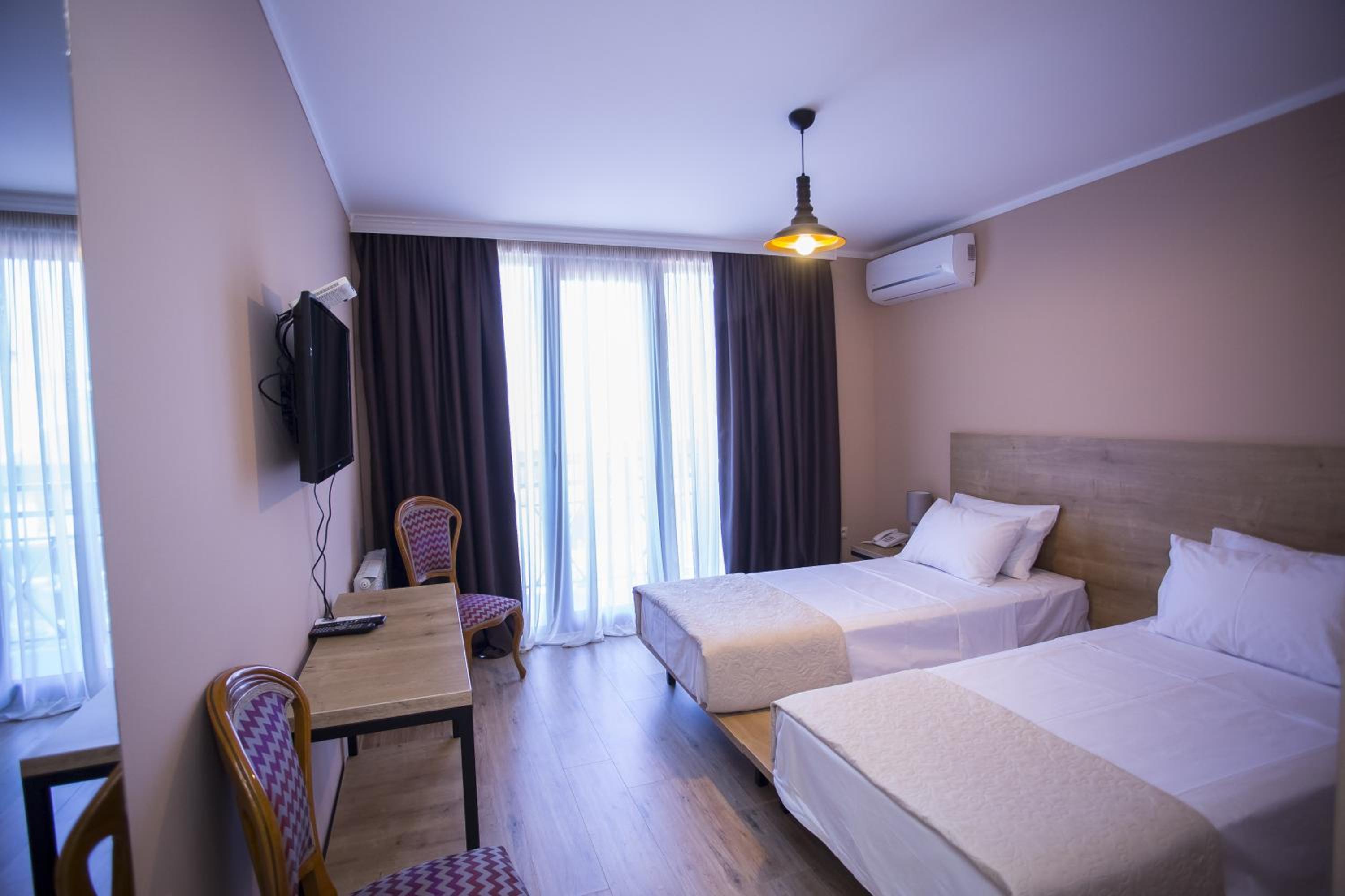 Standard Double or Twin Room with Balcony photo 2