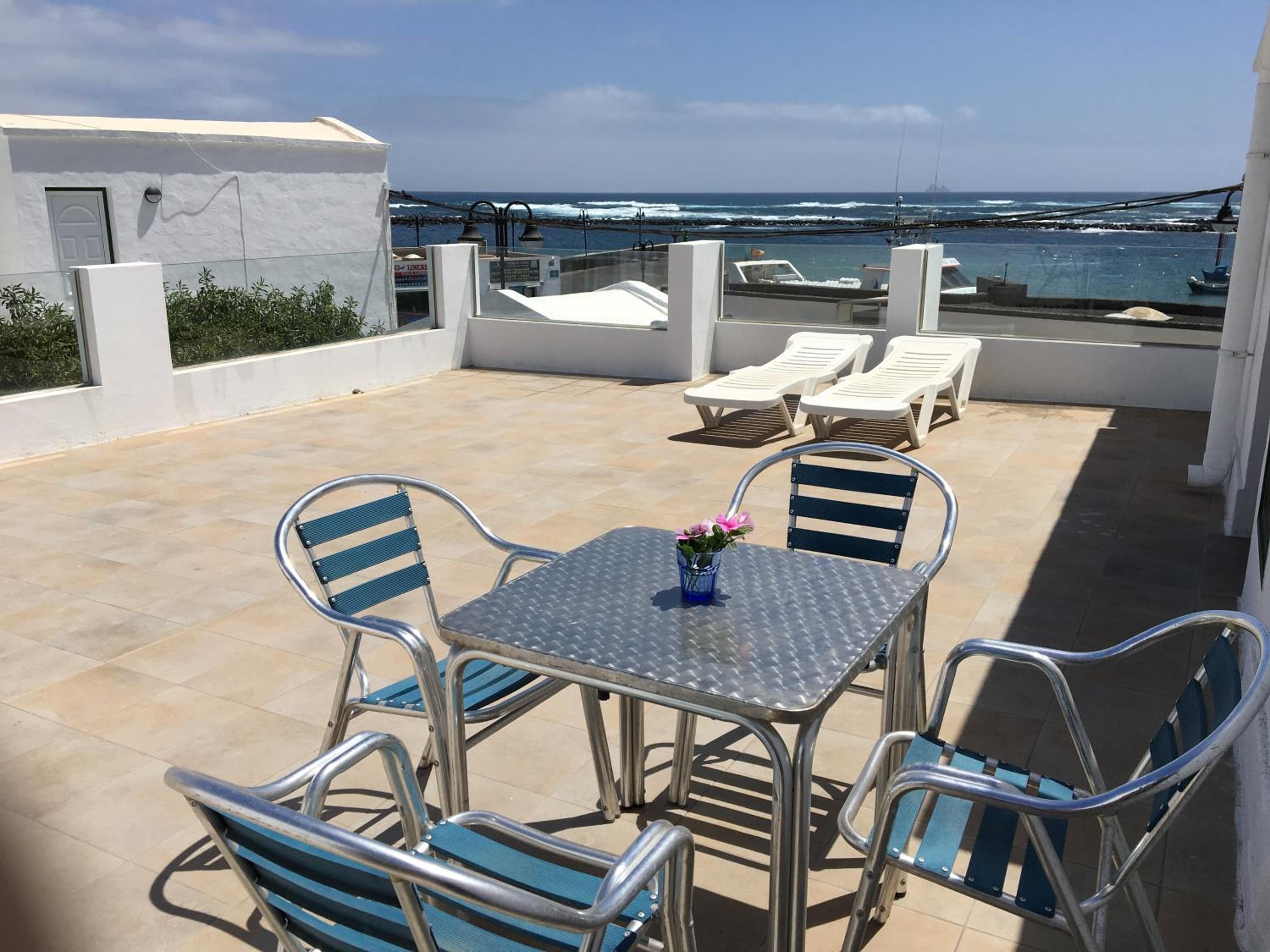 Apartment With Sea View photo 2