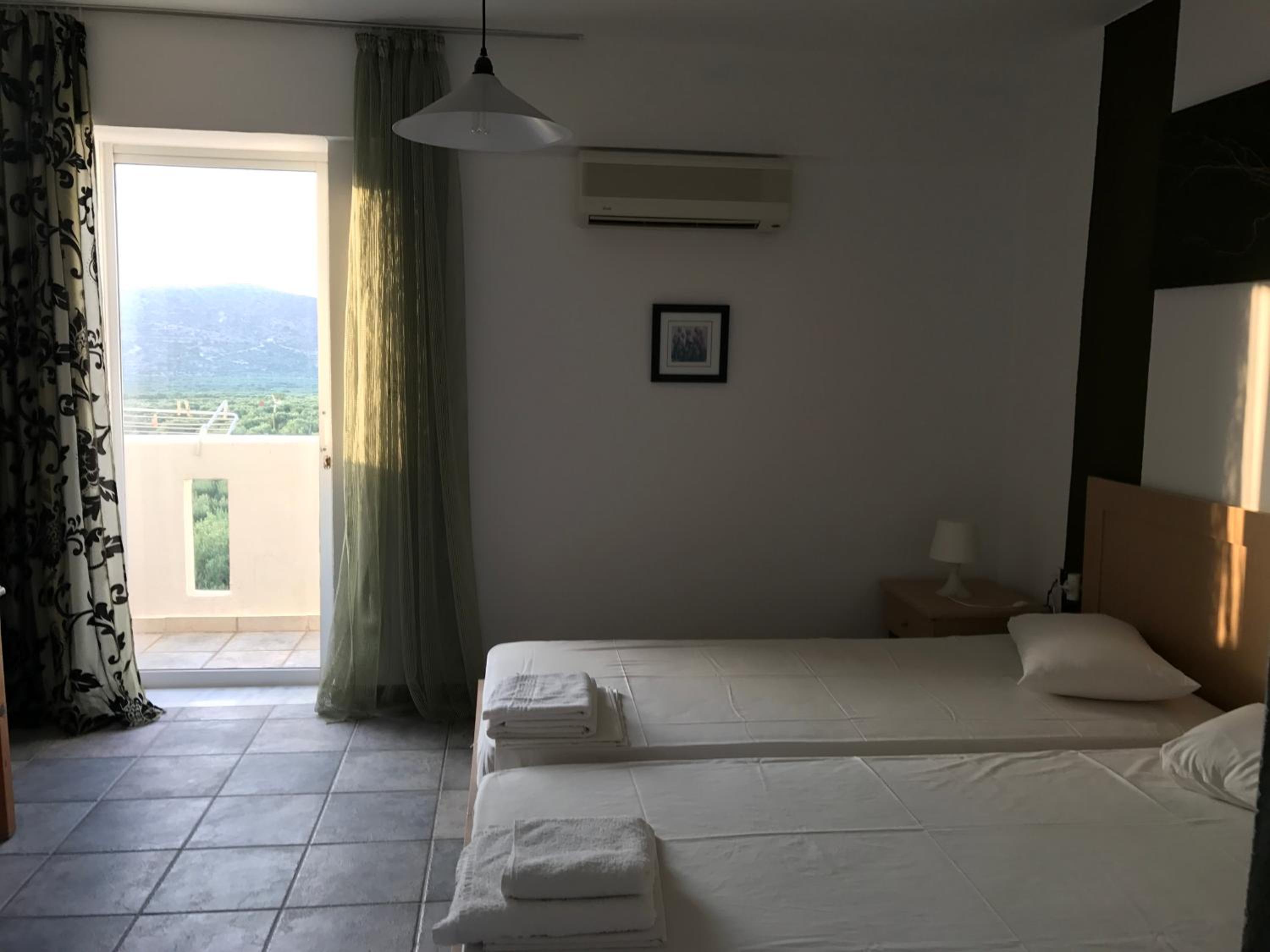 Double Room with Balcony and Sea View photo 3