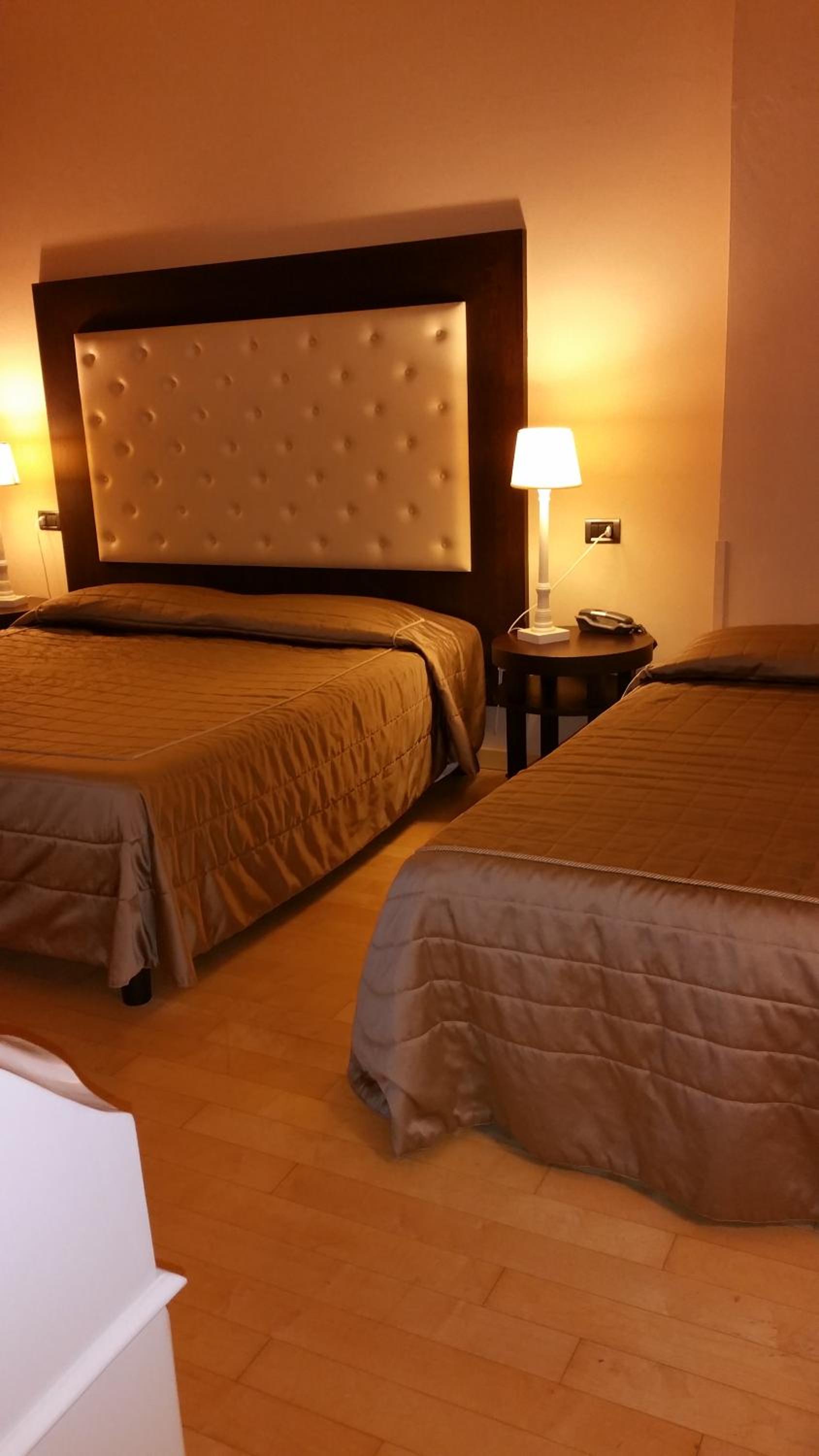 Triple Room - Photo 5
