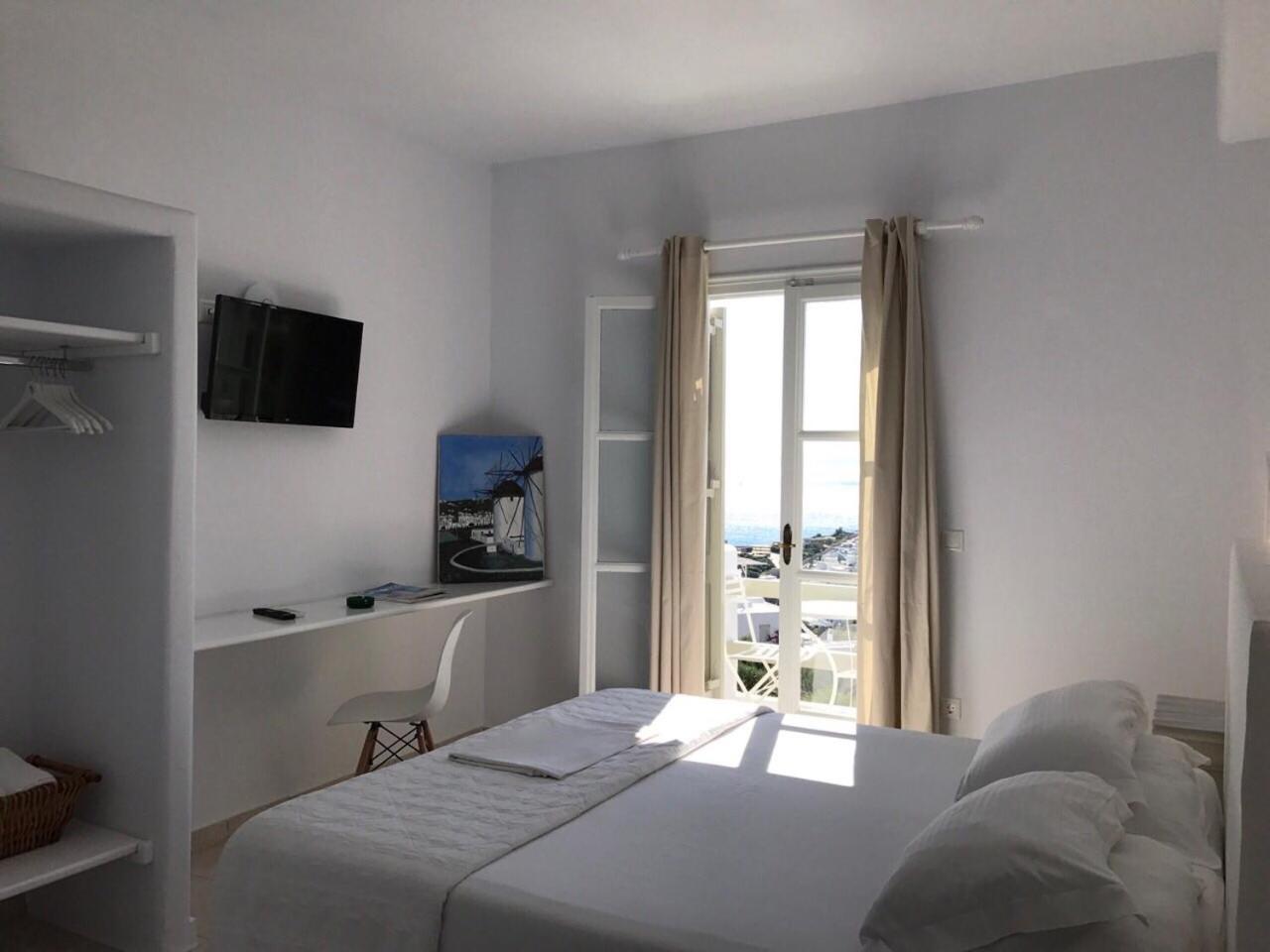 Standard King Room photo 1