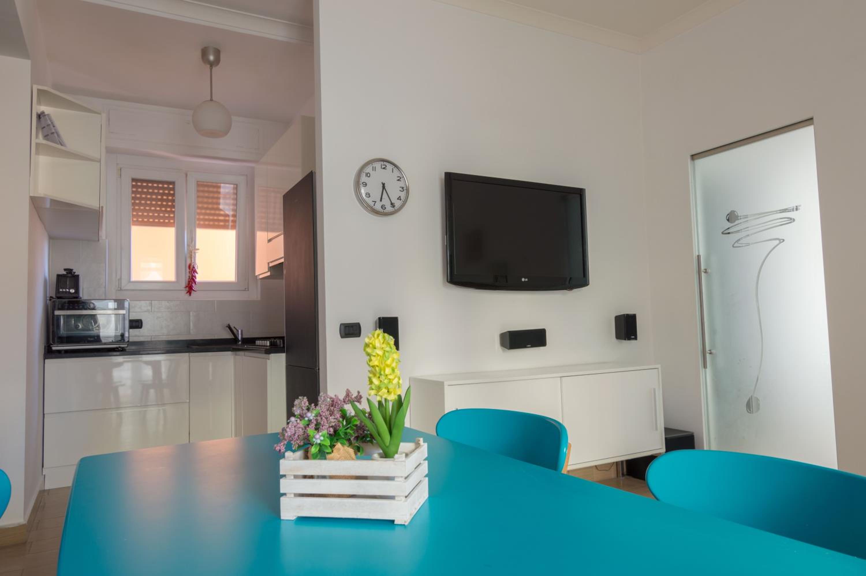 Two-Bedroom Apartment - Photo 22