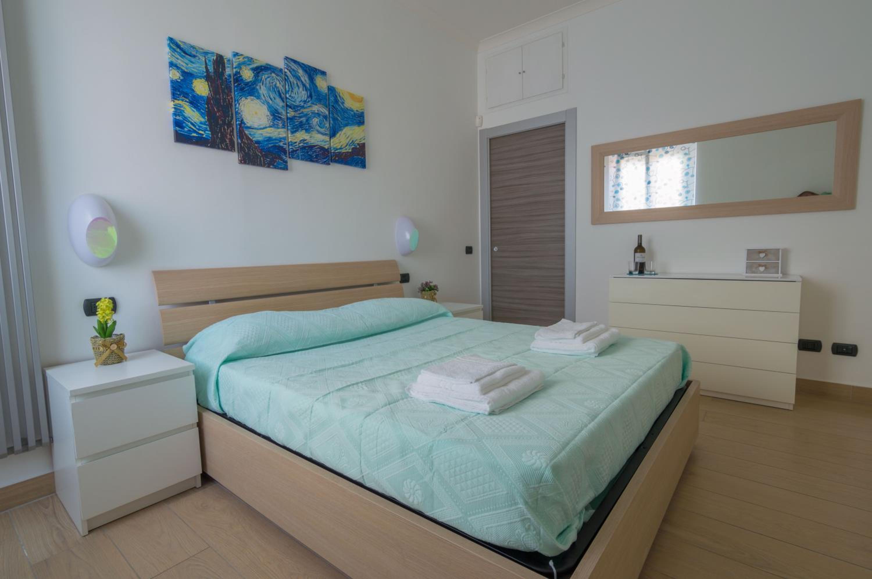 Two-Bedroom Apartment - Photo 11