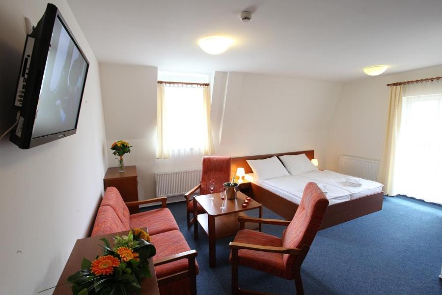 Double Room with Extra Bed