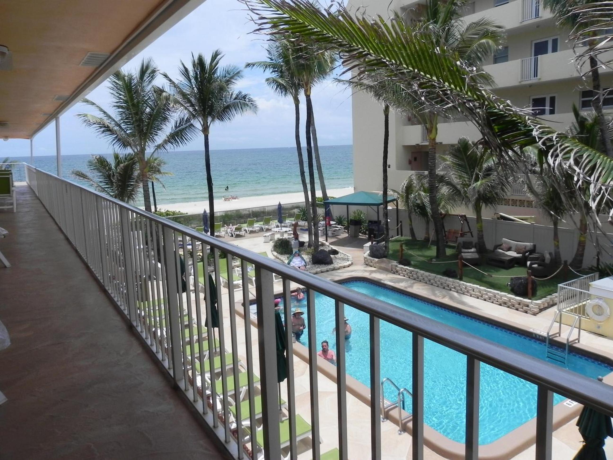 One Bedroom Apartment Ocean View - stair access photo 2