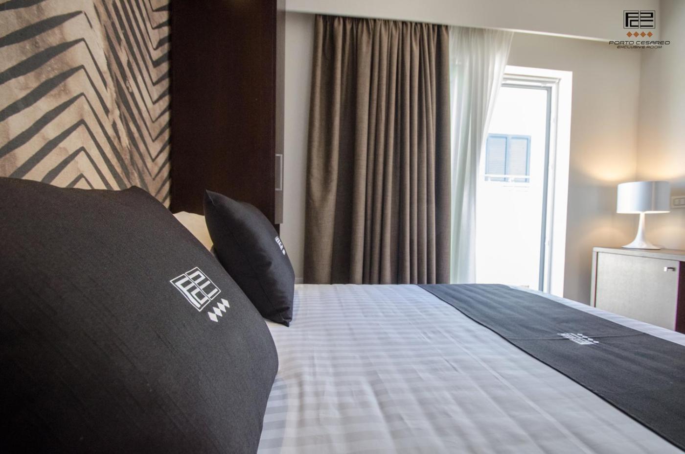 Deluxe Double Room with Balcony and Sea View - Photo 5