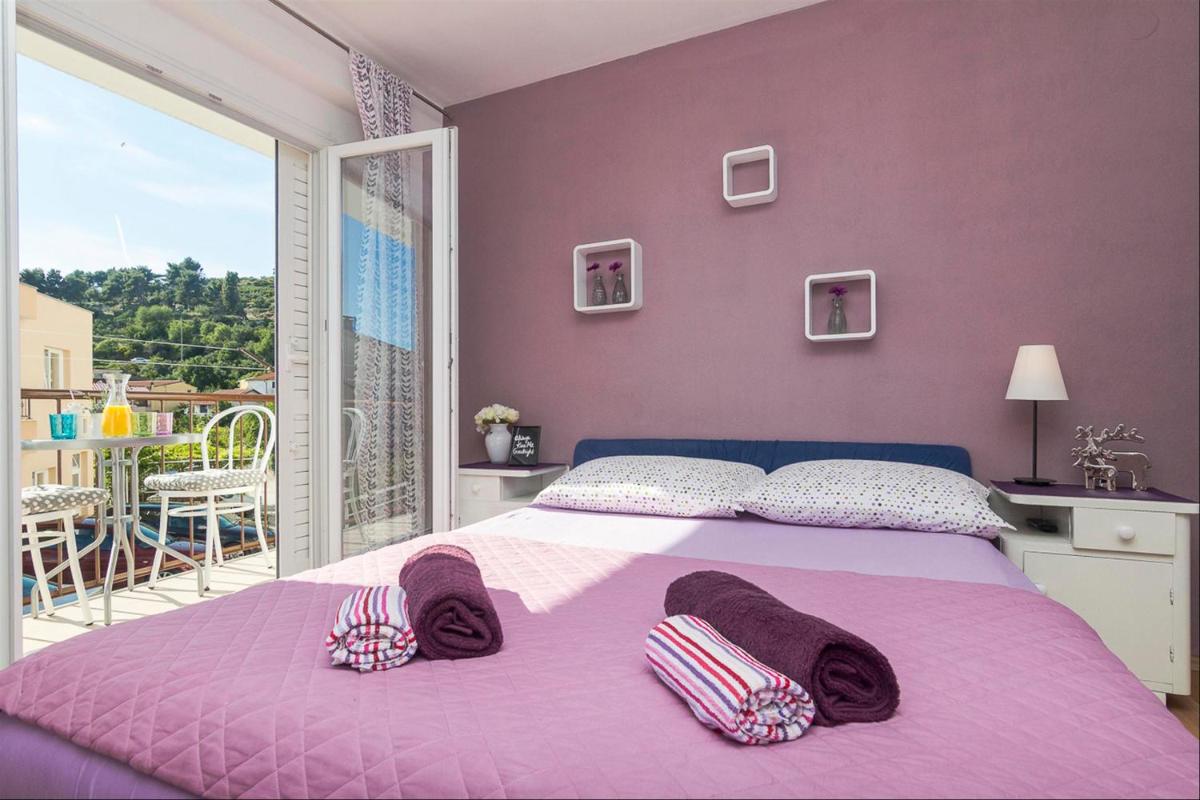 One-Bedroom Apartment (3 Adults)