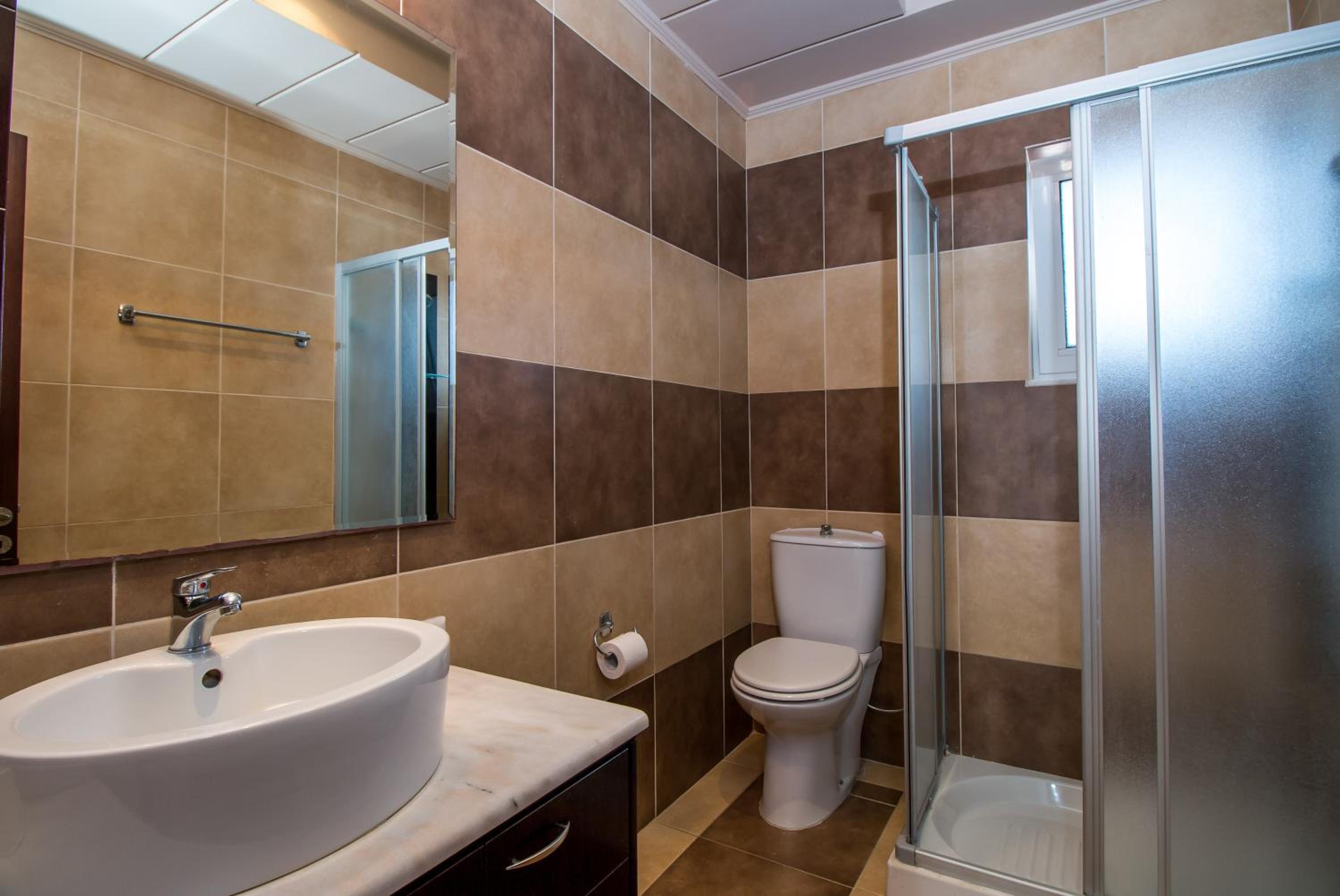 One-Bedroom Suite with Sofa Bed photo 2