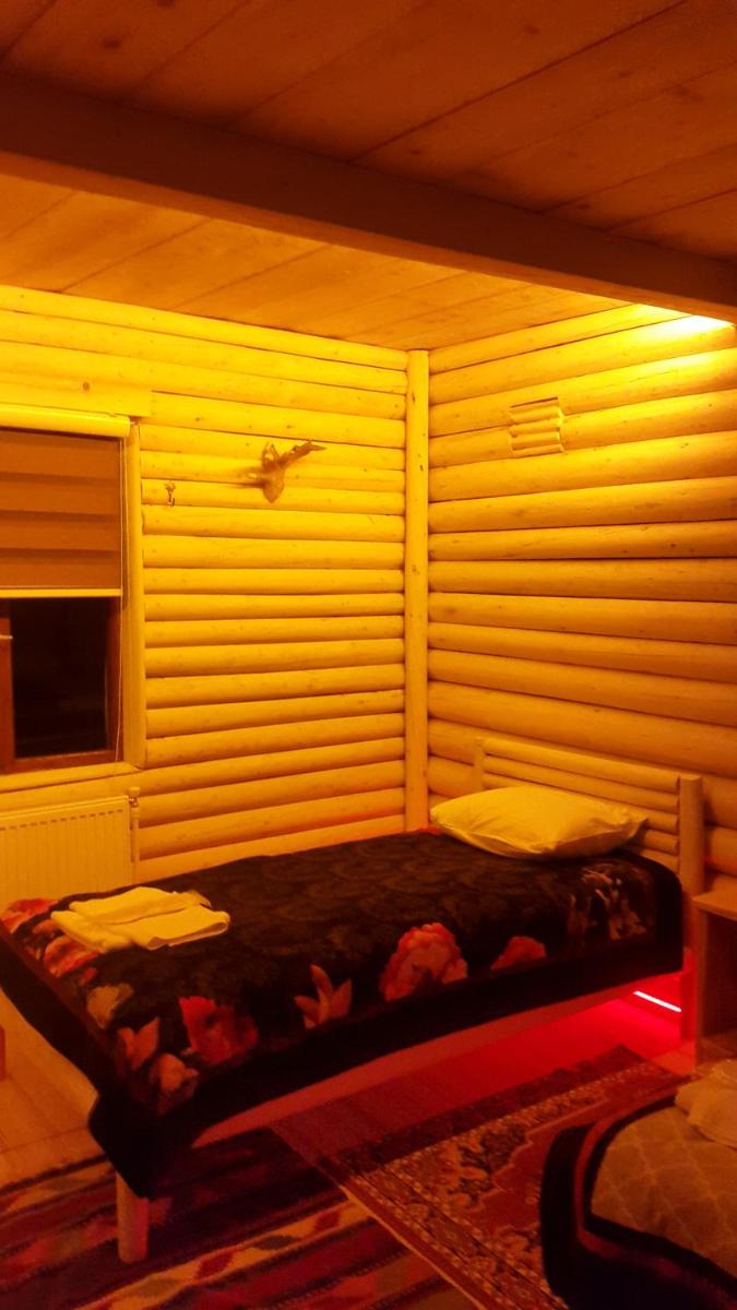 Quadruple Room with Mountain View photo 1