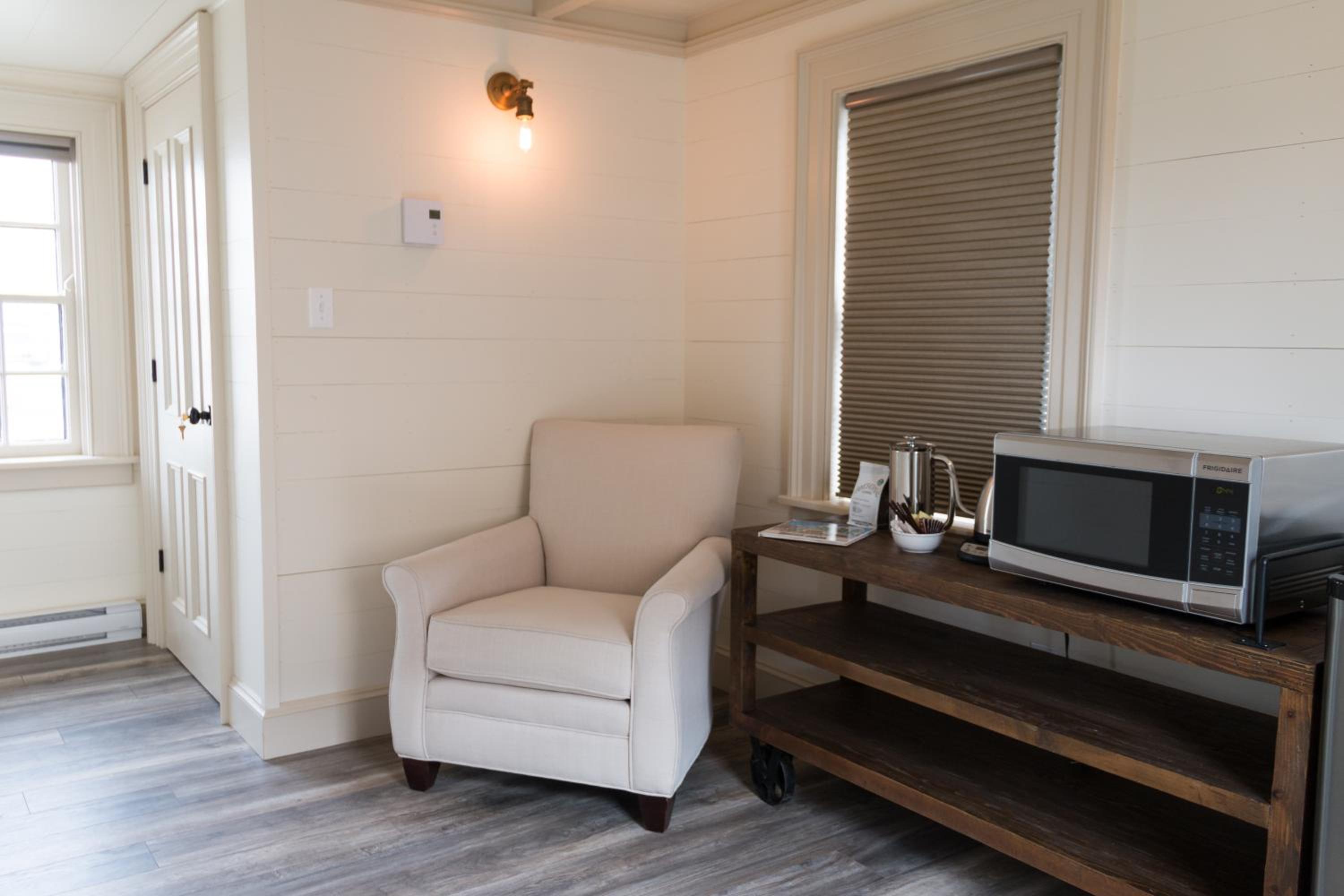 Queen Suite photo 2