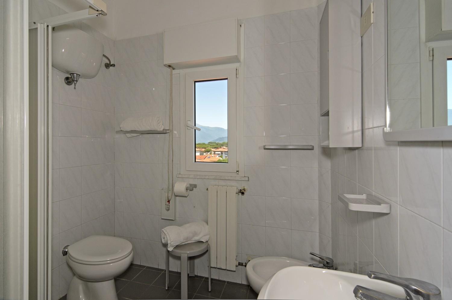 Quadruple Room - Photo 3