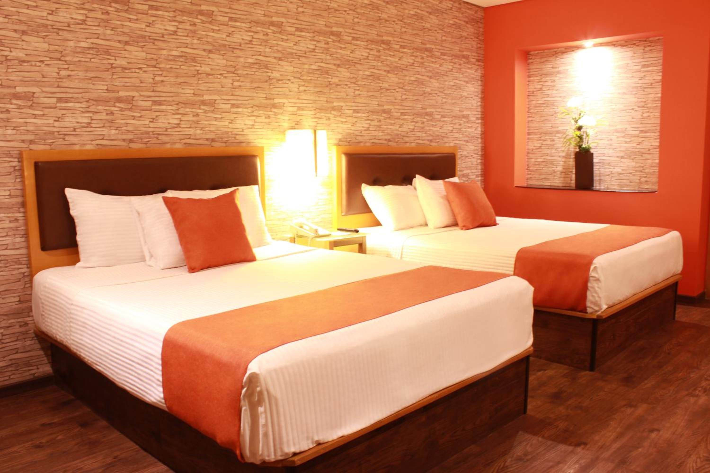 Double Room with Pool View - Photo 3