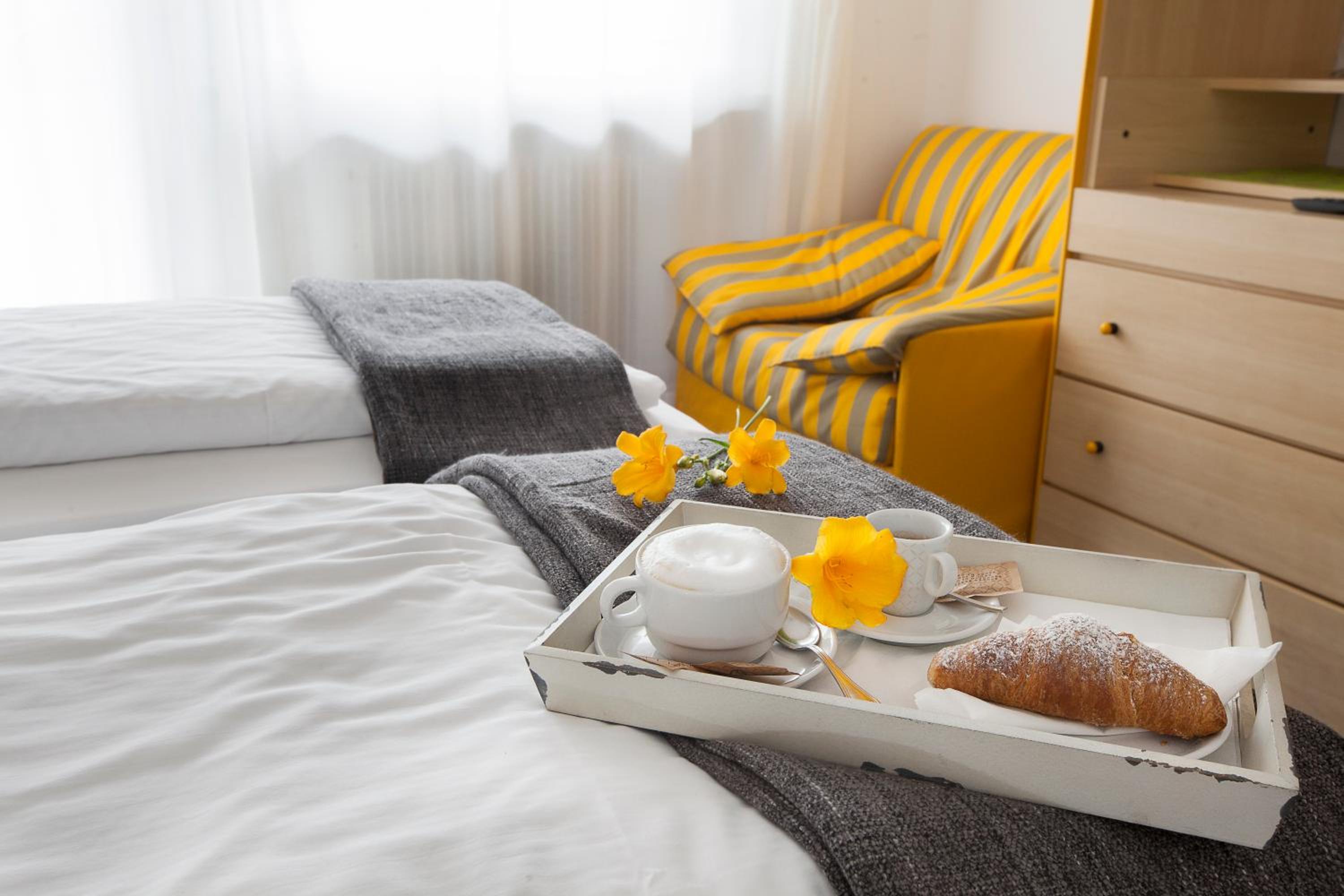 Double or Twin Room with Balcony photo 2