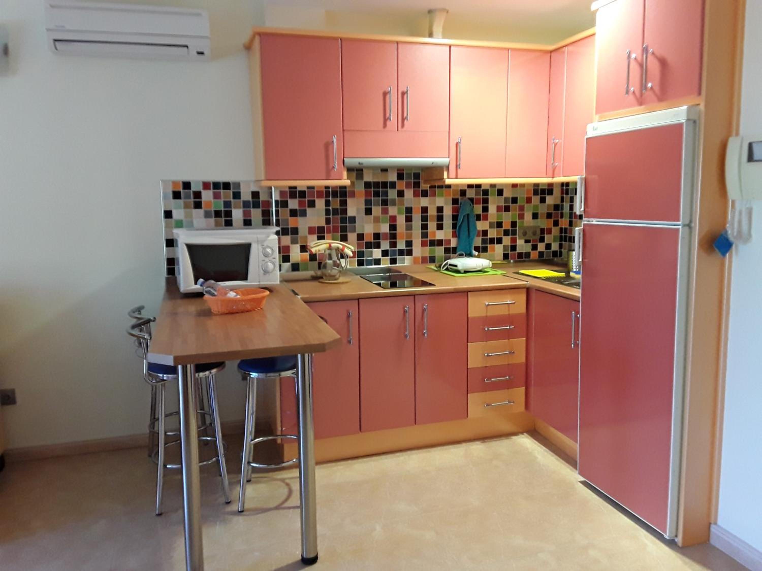 One-Bedroom Apartment - Photo 4