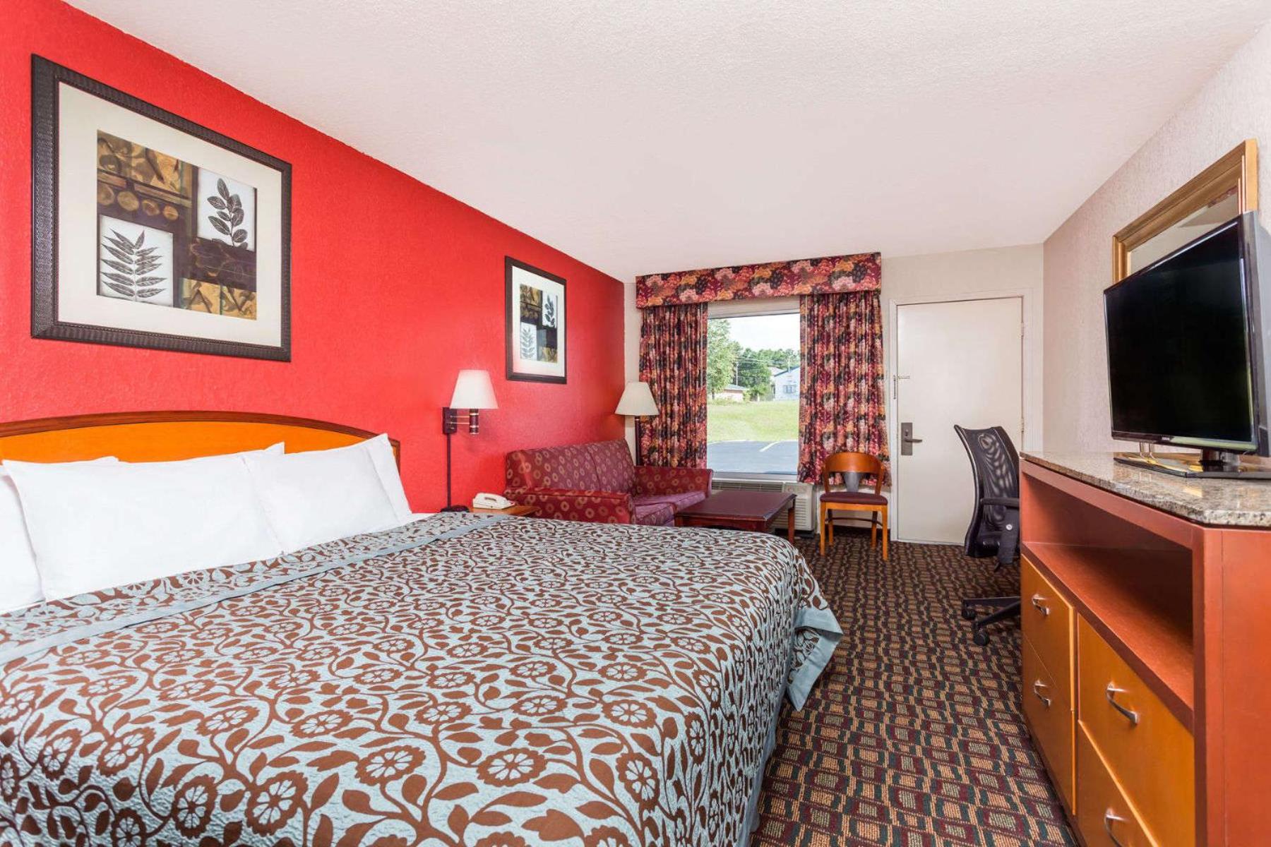 King Room - Non-Smoking - Photo 1