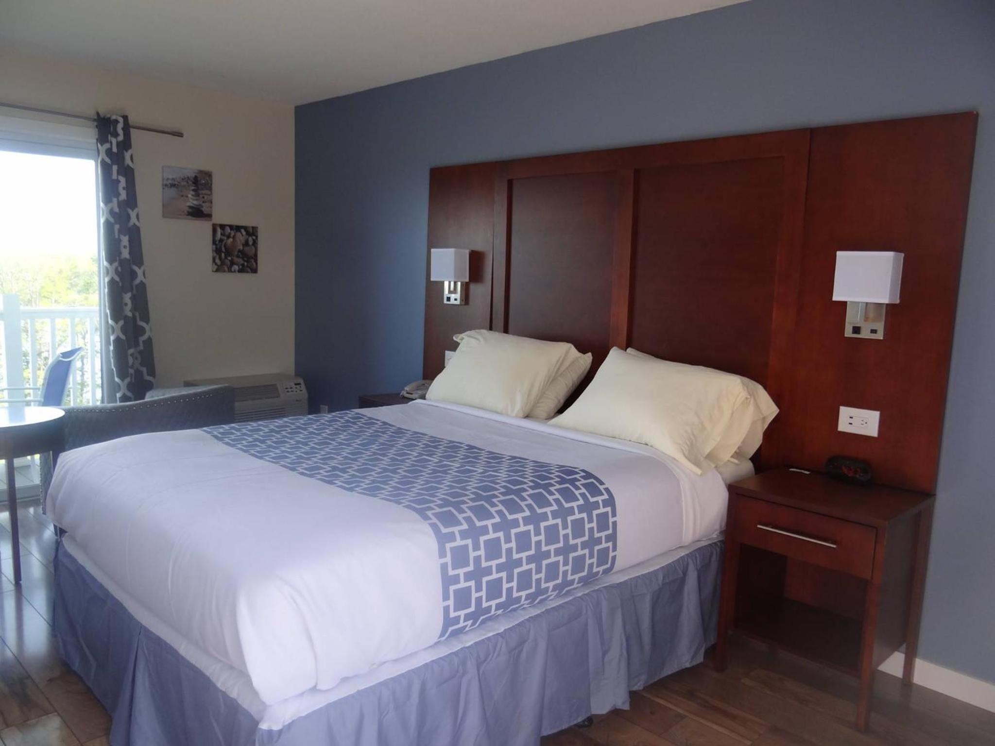 Standard Queen Room photo 2