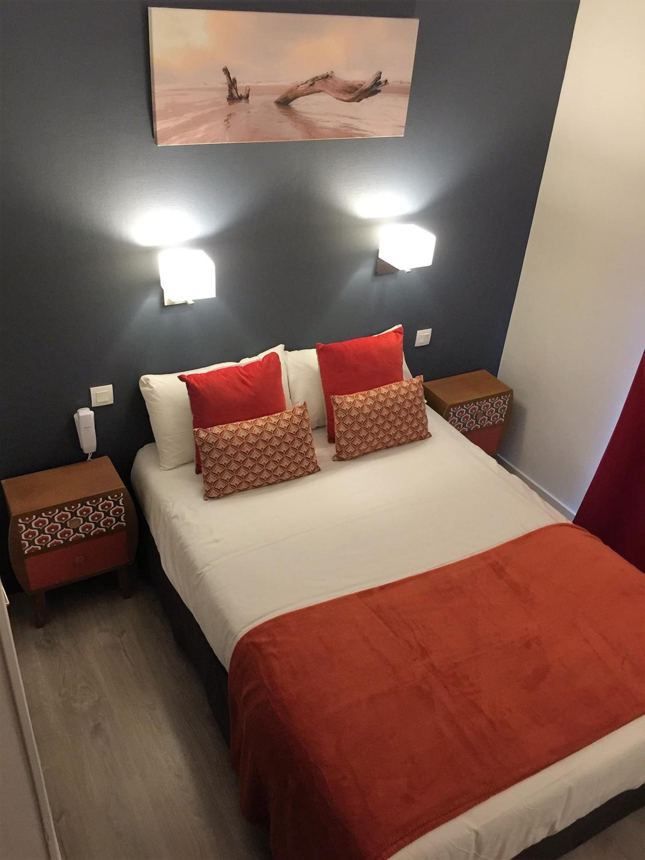 Small Double Room - Photo 10